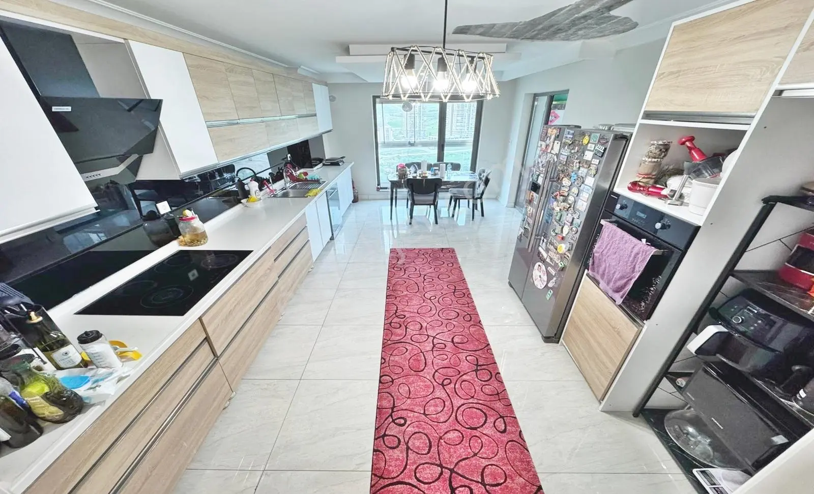 Yükseltepe'de Geniş Sevenlere 260m² Site İçinde Fırsat Daire