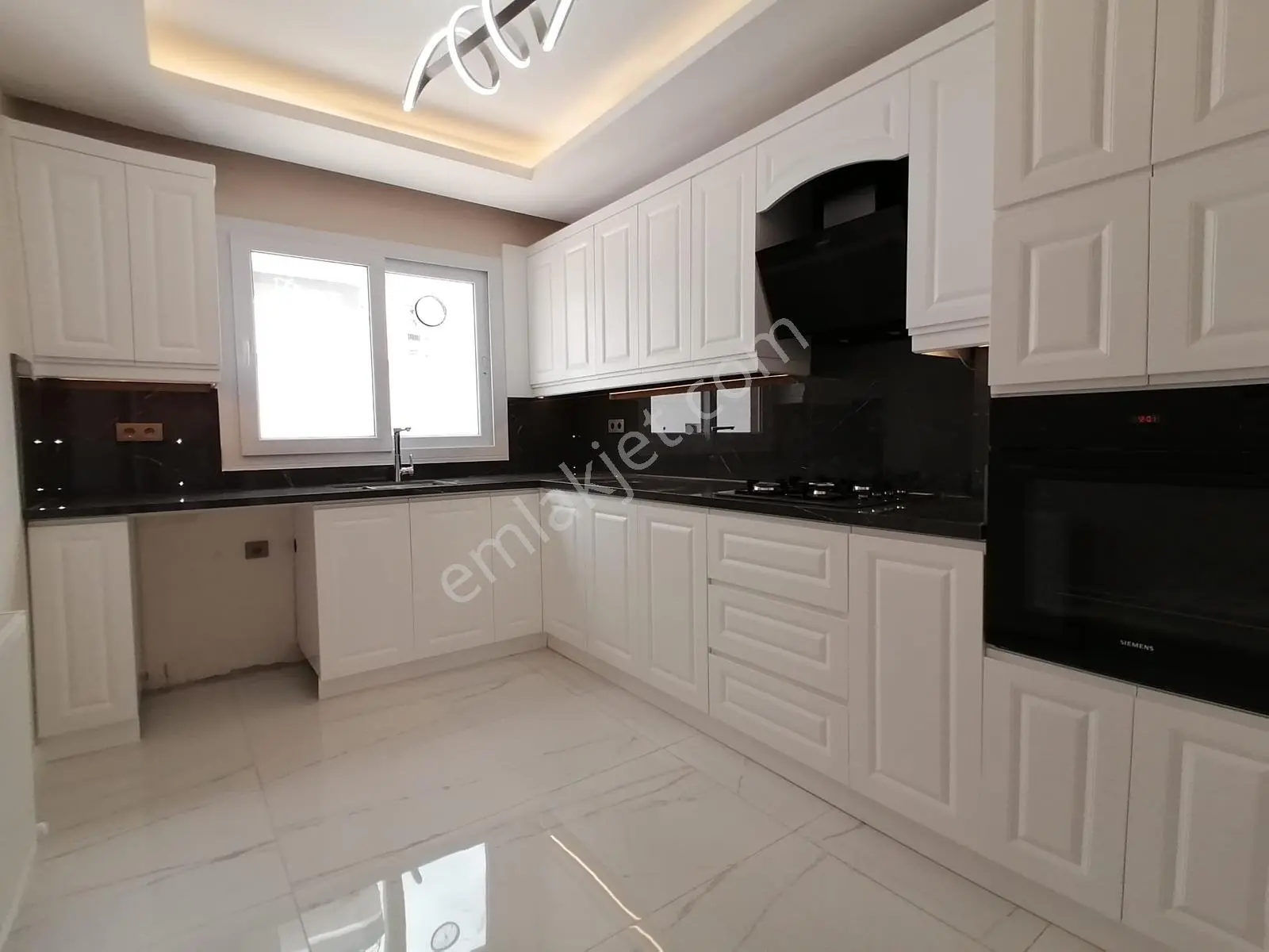 Emfadan T.özal Bulvarı Ultra Lüks Concept Bulvar Üzeri 4+1 Daire