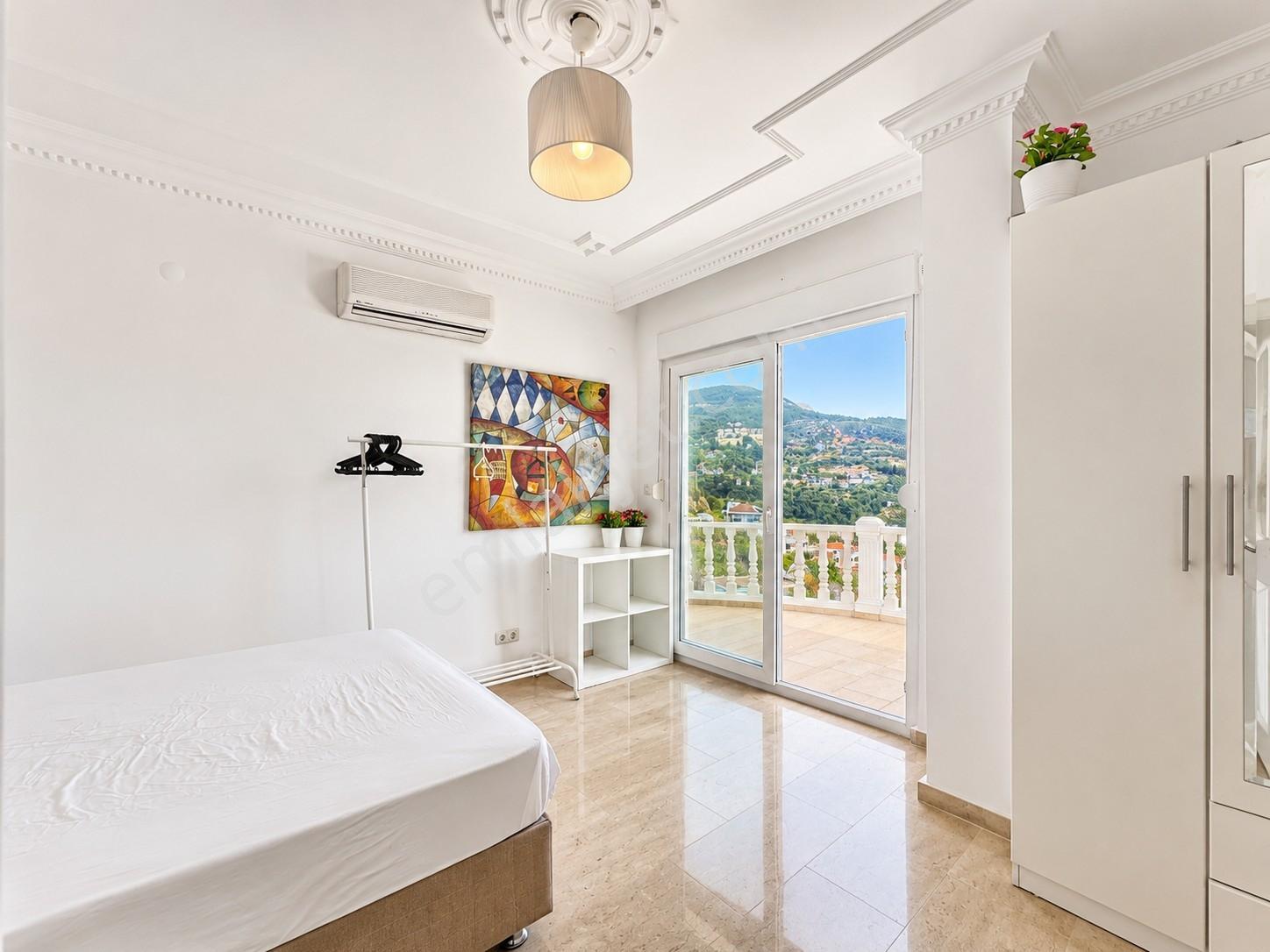 Alanya Tepe 3+1 250m2 Havuz,eşya,şehir Manzaralı,geniş Terasssss - Görsel 33