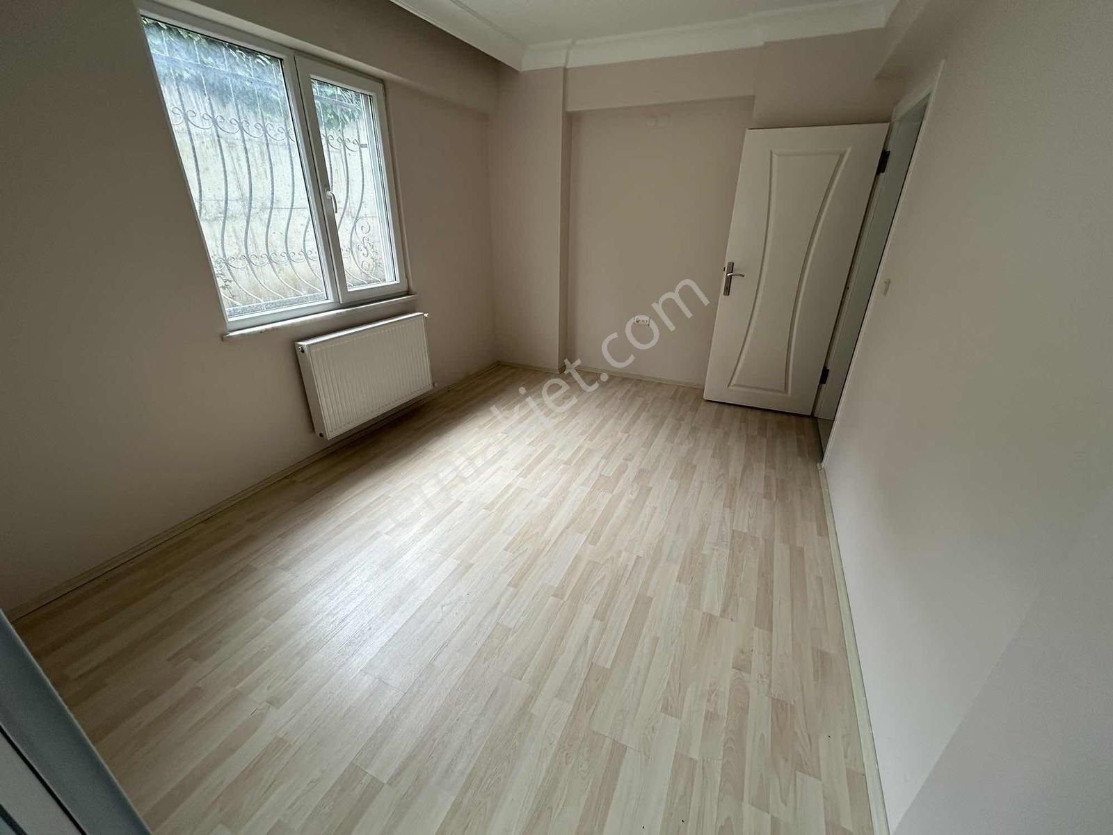 Esenevler'de !ara Kat Mükkemel Konumda !kiralık 2+1 Daire - Görsel 16