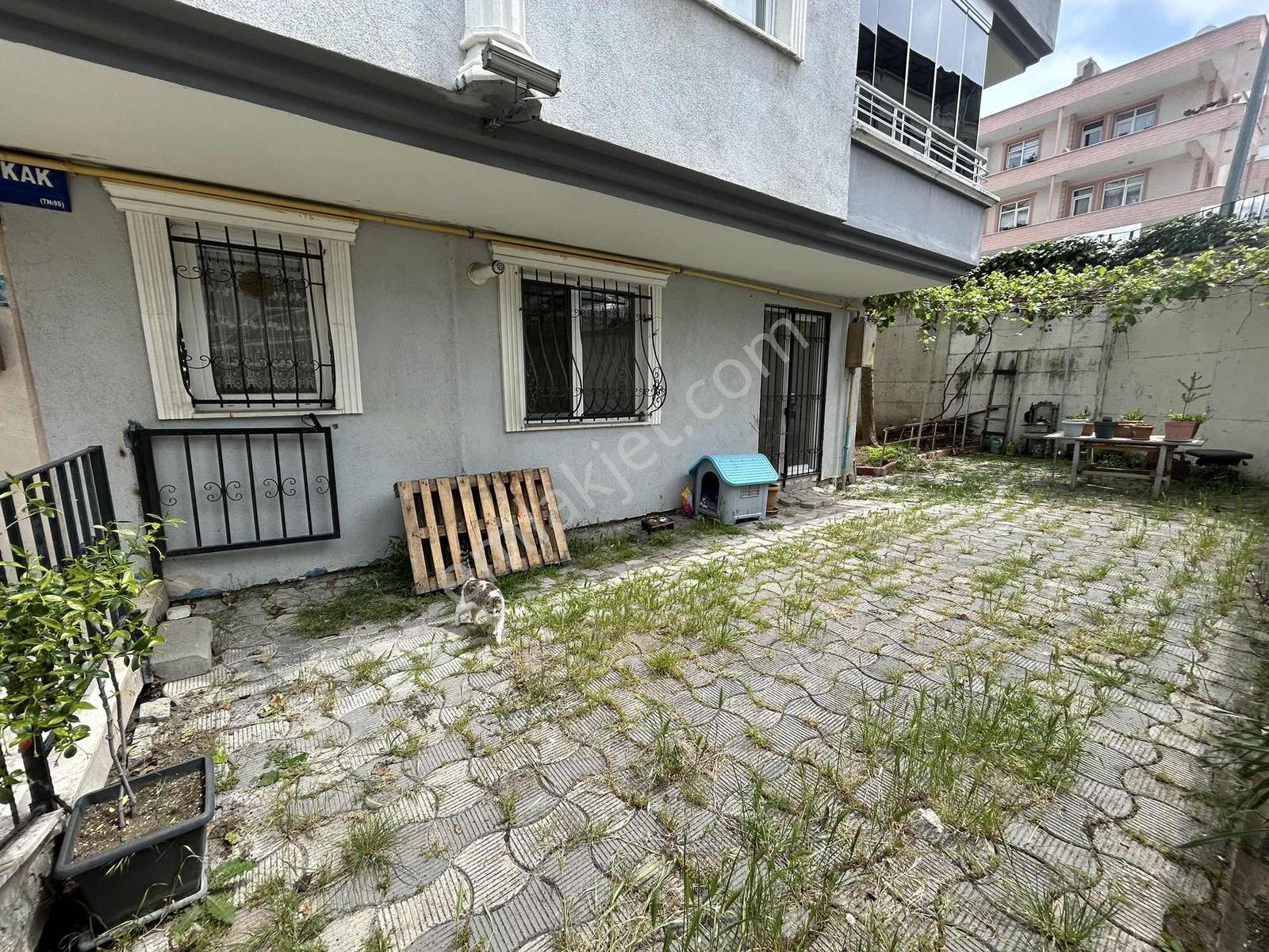 Esenevler'de !ara Kat Mükkemel Konumda !kiralık 2+1 Daire - Görsel 26