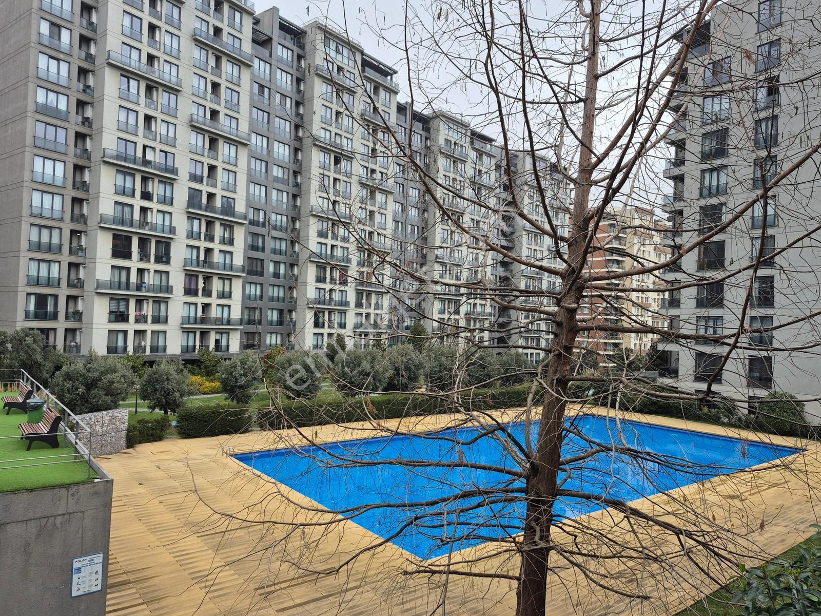 Beylikdüzü Metrobüse Yakın Kiralık 1+1 Eşyalı Daire - Görsel 24