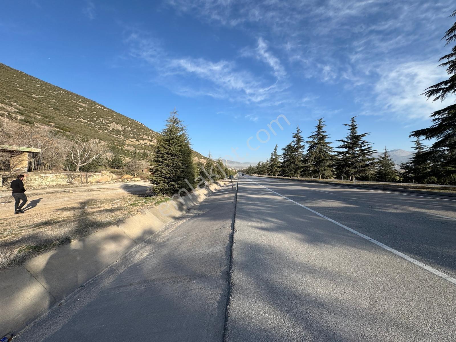 Isparta Gönen Senirce Ana Yola Cephe Yapı Kayıt Belgeli Tarla - Görsel 13