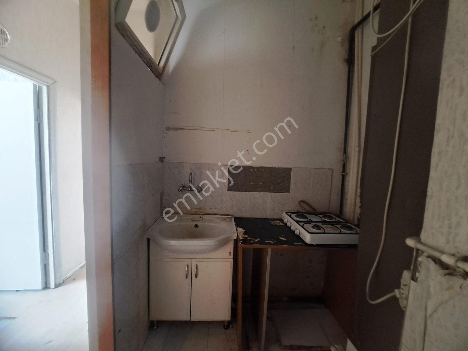 Önaldan Lizbon Caddesi Üzeri 78mt Geniş Önü Açık Satılık Dükkan - Görsel 2