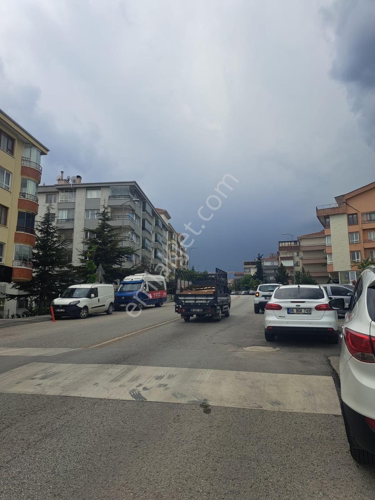 Önaldan Lizbon Caddesi Üzeri 78mt Geniş Önü Açık Satılık Dükkan - Görsel 24