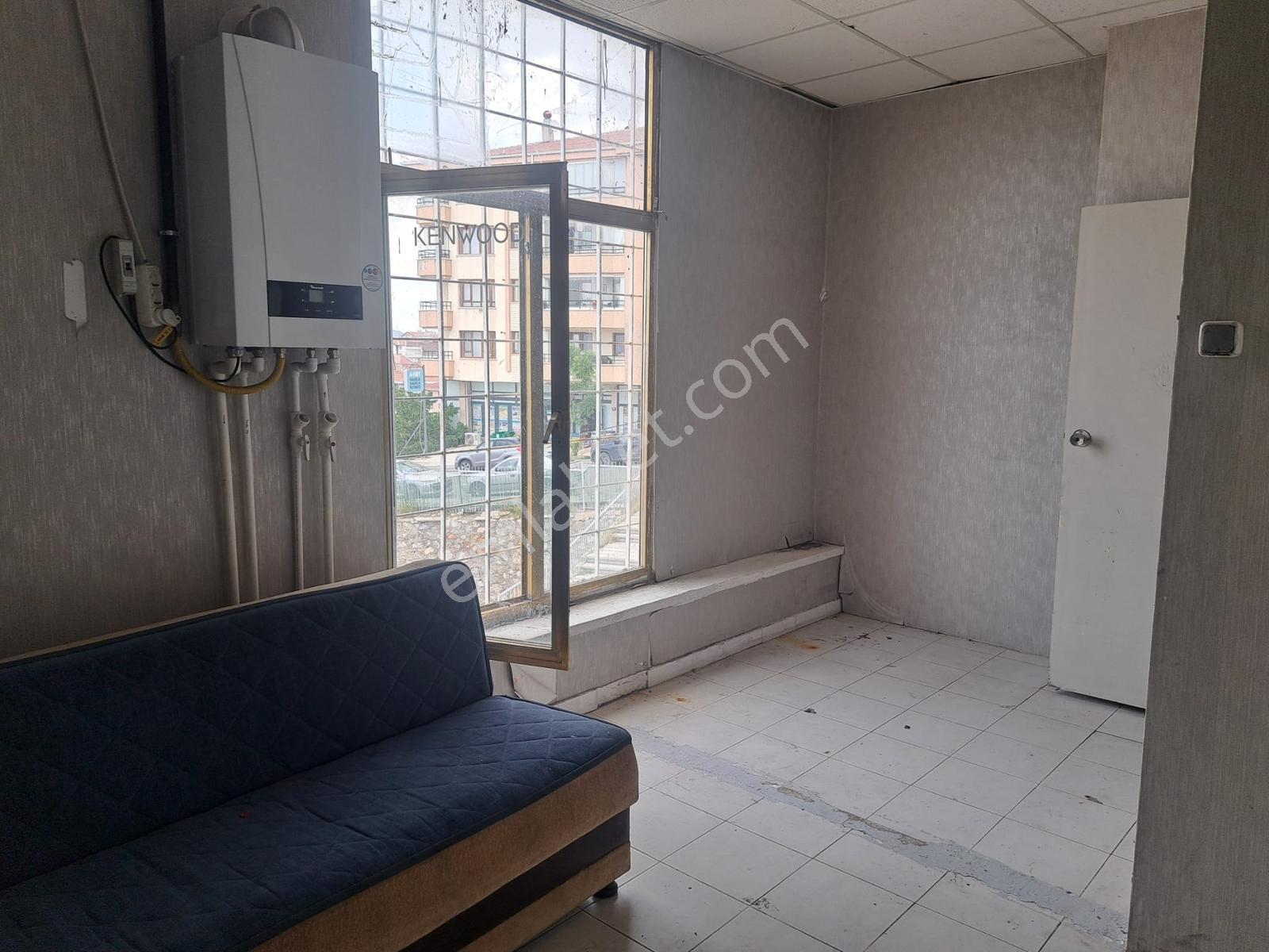 Önaldan Lizbon Caddesi Üzeri 78mt Geniş Önü Açık Satılık Dükkan - Görsel 12