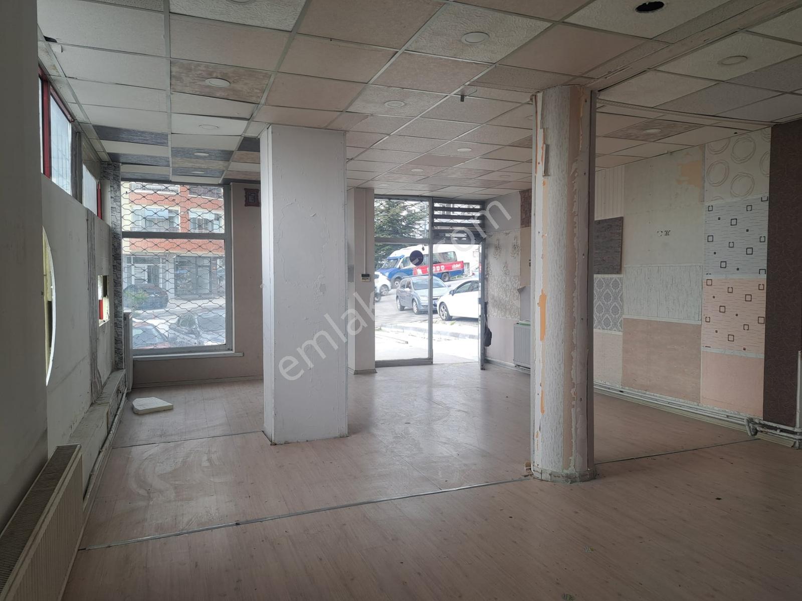 Önaldan Lizbon Caddesi Üzeri 78mt Geniş Önü Açık Satılık Dükkan - Görsel 5