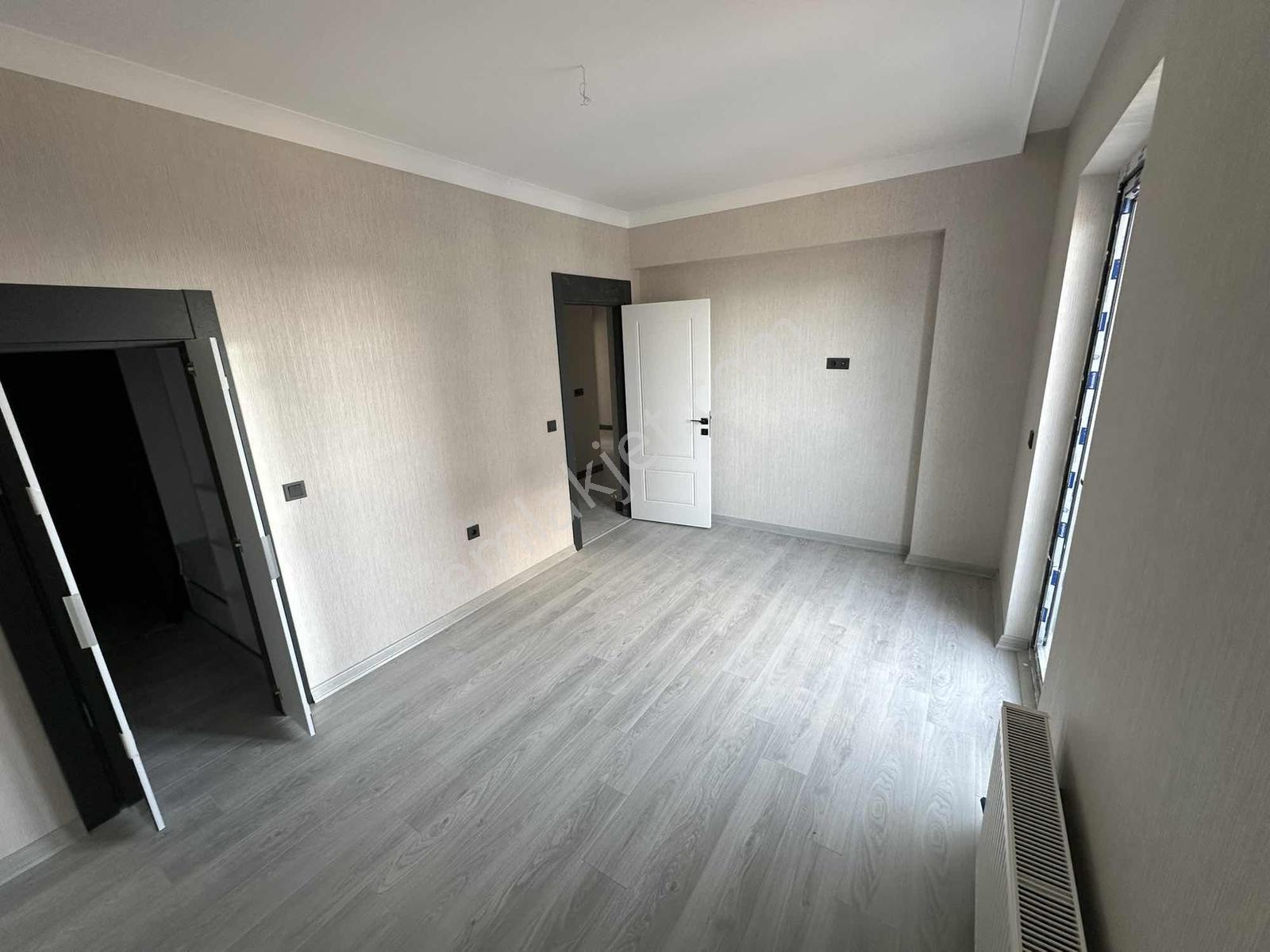Mevlana Mahallesinde Ara Katta Sıfır Site İçi Kiralık Daire - Görsel 10