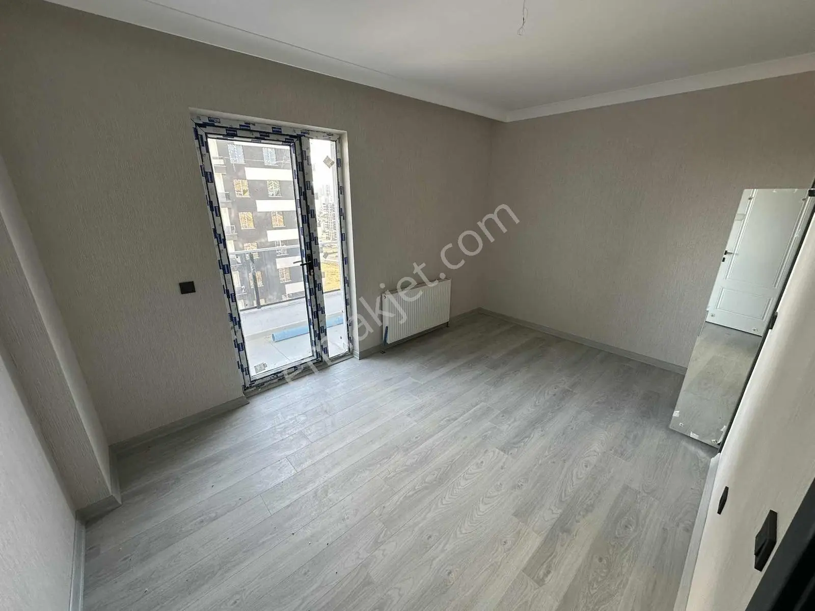 Mevlana Mahallesinde Ara Katta Sıfır Site İçi Kiralık Daire - Görsel 28
