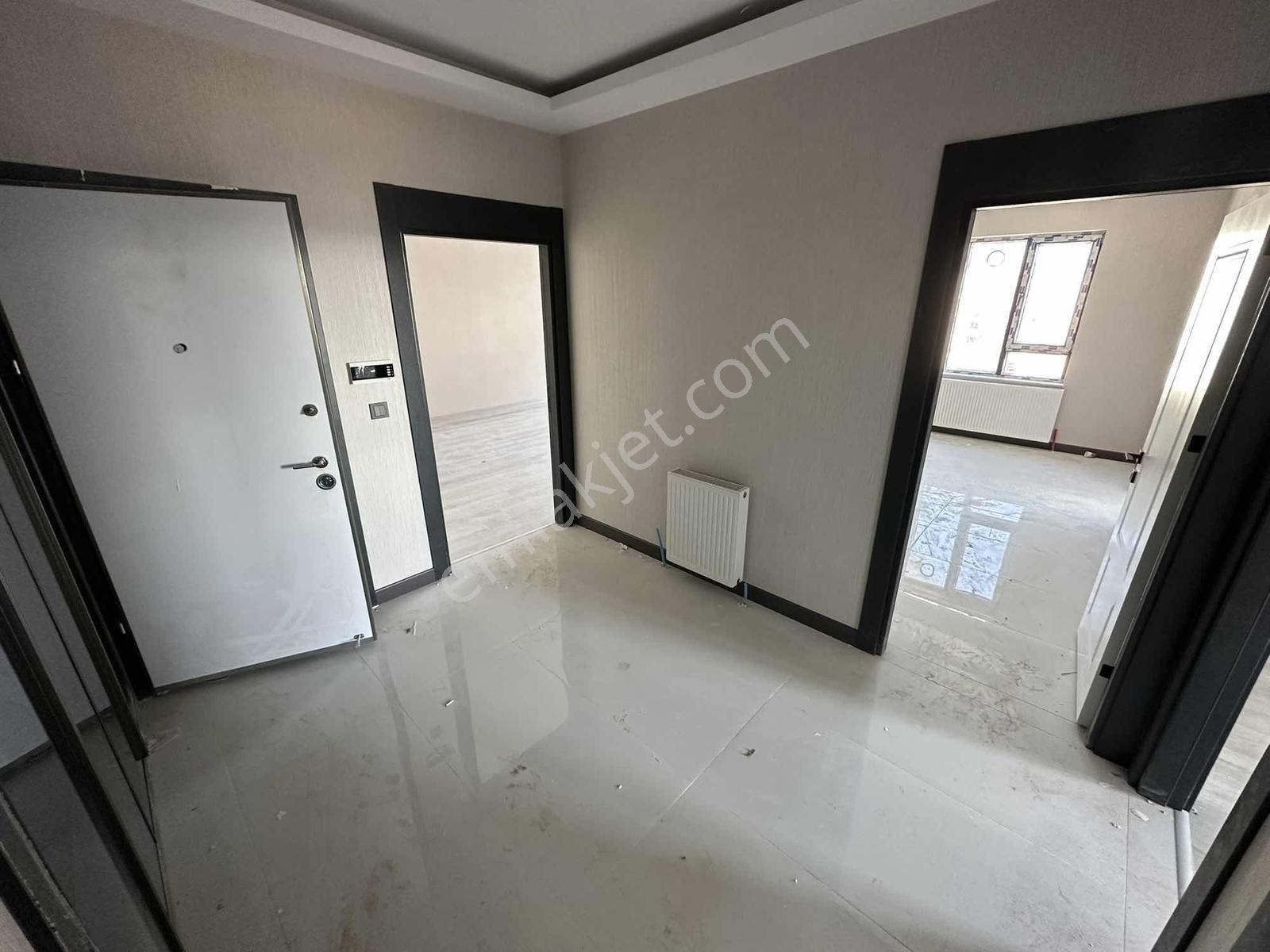 Mevlana Mahallesinde Ara Katta Sıfır Site İçi Kiralık Daire - Görsel 14