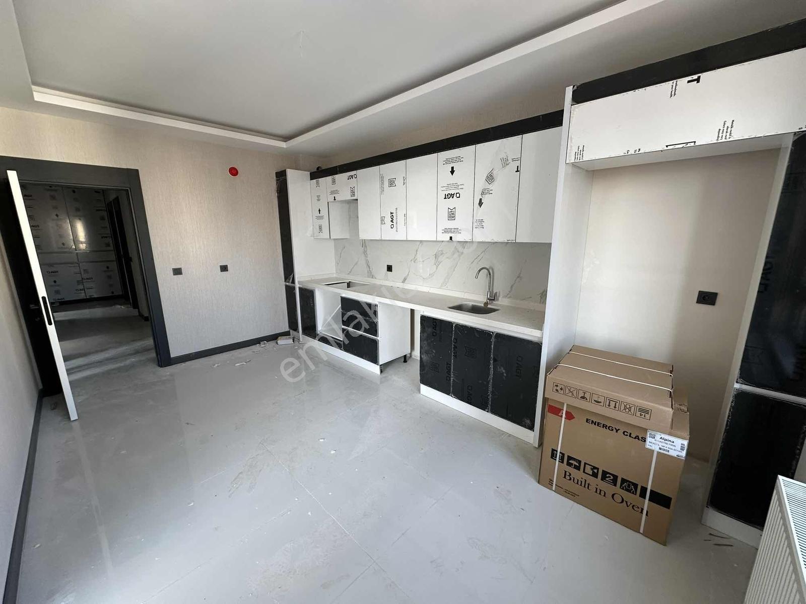 Mevlana Mahallesinde Ara Katta Sıfır Site İçi Kiralık Daire - Görsel 26