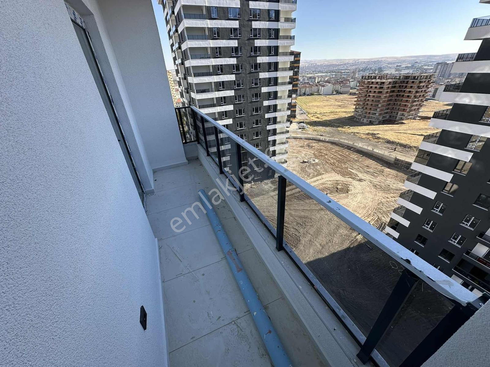 Mevlana Mahallesinde Ara Katta Sıfır Site İçi Kiralık Daire - Görsel 31