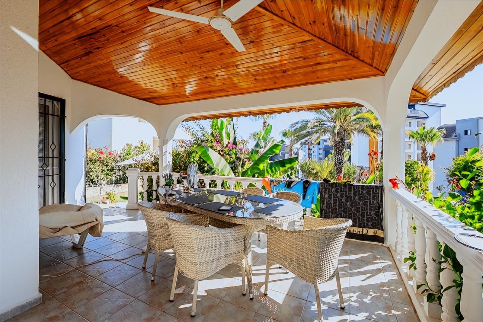 Alanya'da 2 Adet Müstakil Satılık Villa Arsa Olarak 1 Emsal - Görsel 15