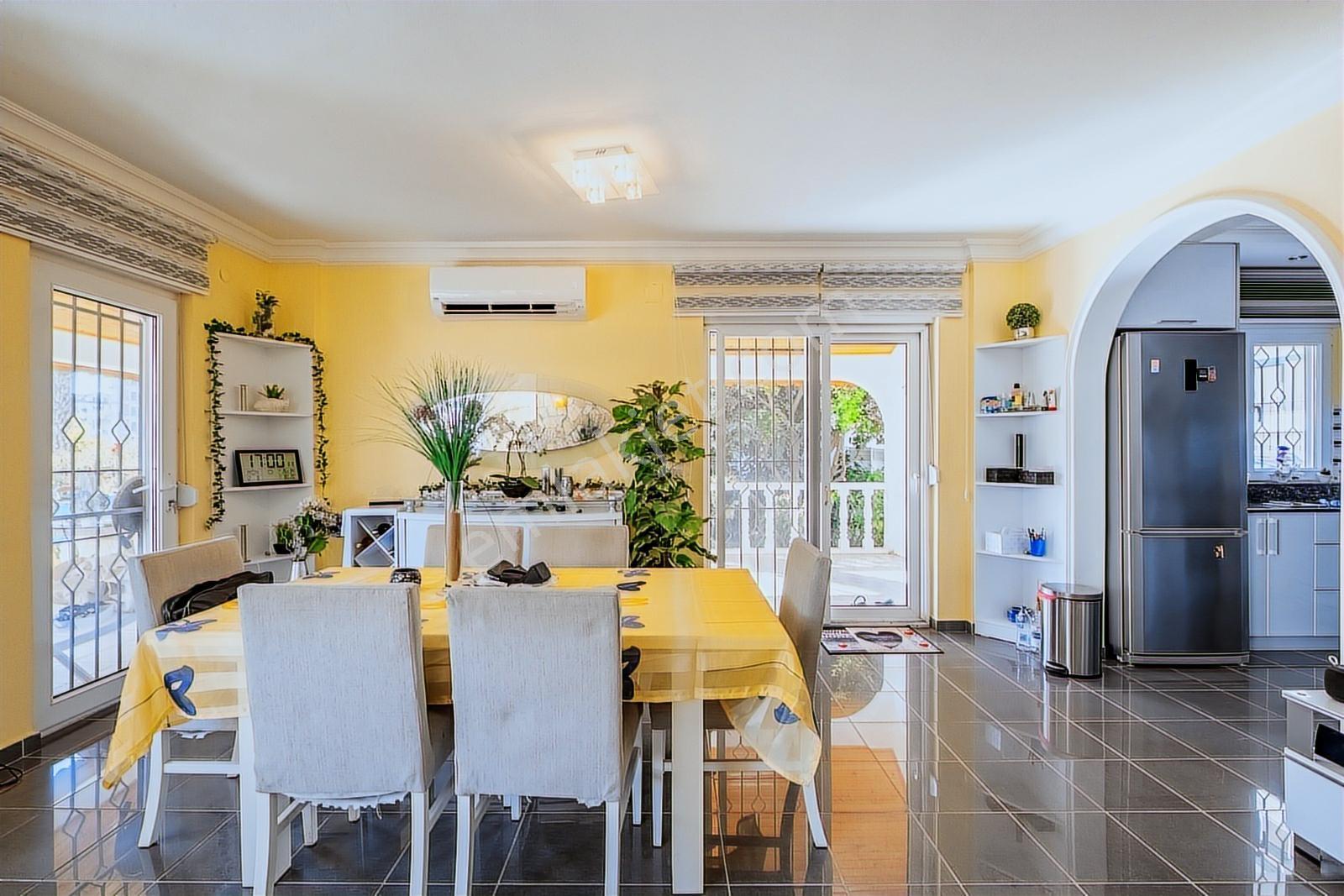 Alanya'da 2 Adet Müstakil Satılık Villa Arsa Olarak 1 Emsal - Görsel 23