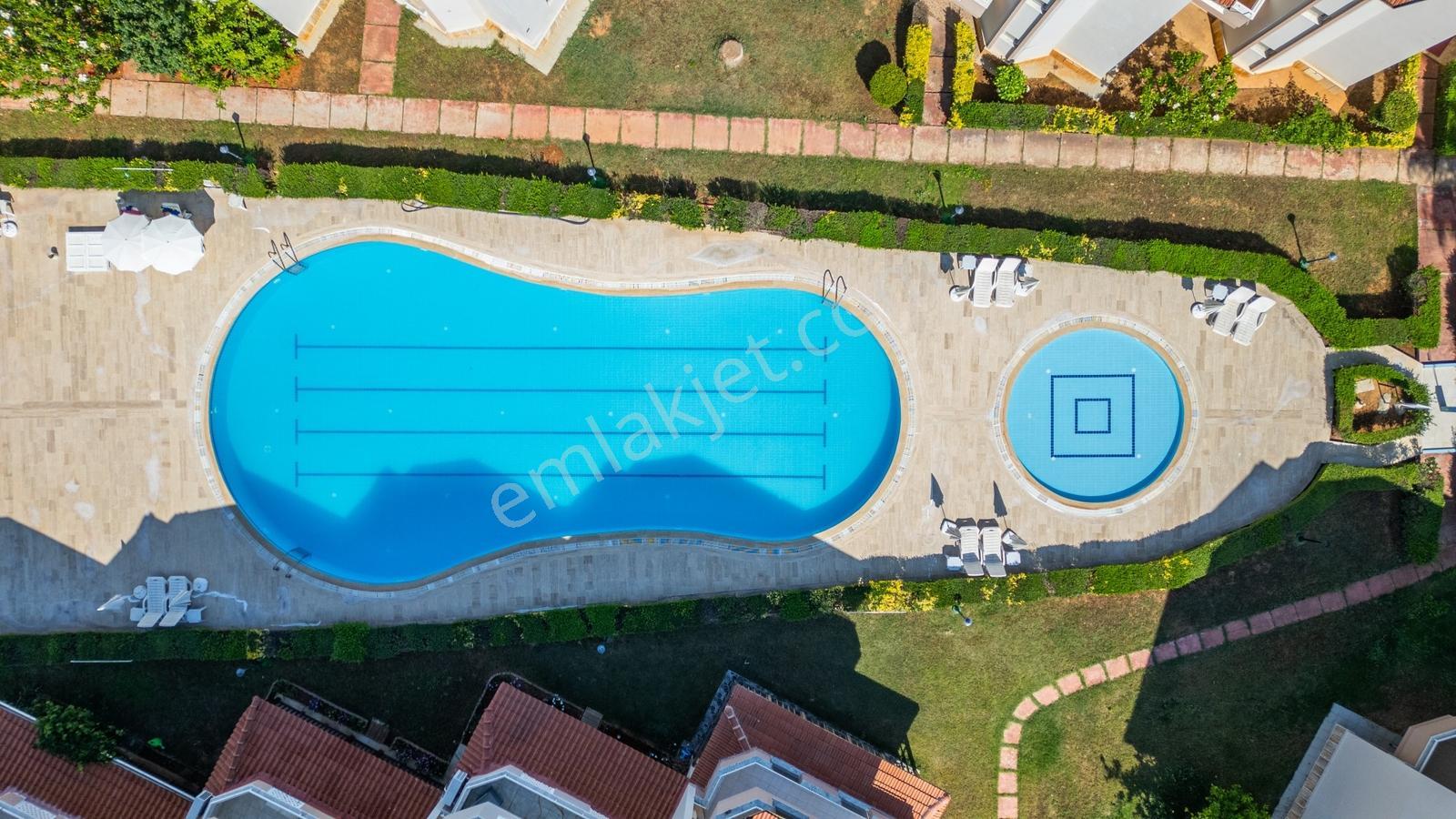 Payallarda Site İçinde Satılık 4+1 Eşyalı Tripleks Villa - Görsel 29