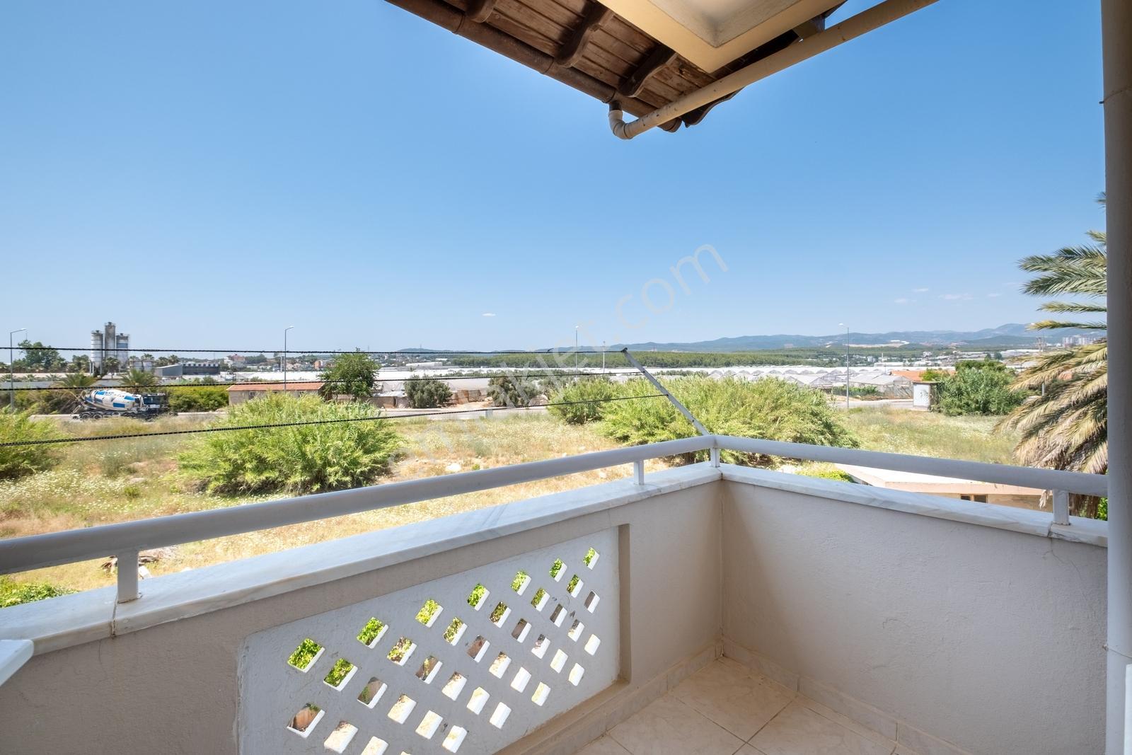 Payallarda Site İçinde Satılık 4+1 Eşyalı Tripleks Villa - Görsel 30