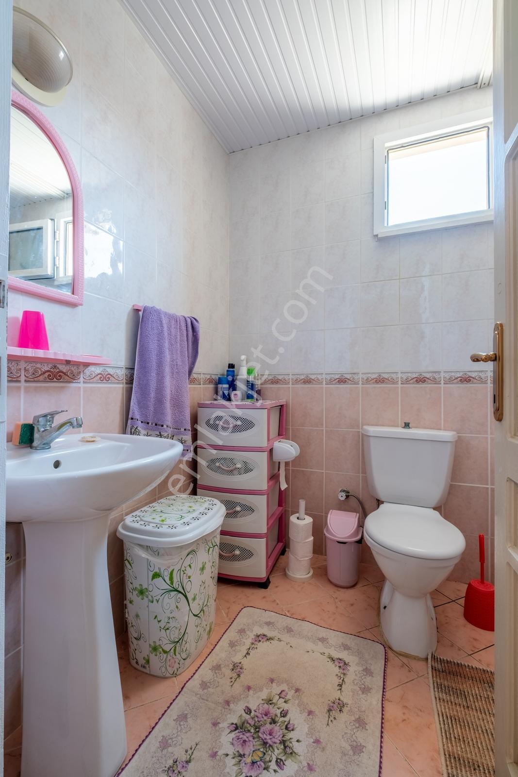 Payallarda Site İçinde Satılık 4+1 Eşyalı Tripleks Villa - Görsel 12