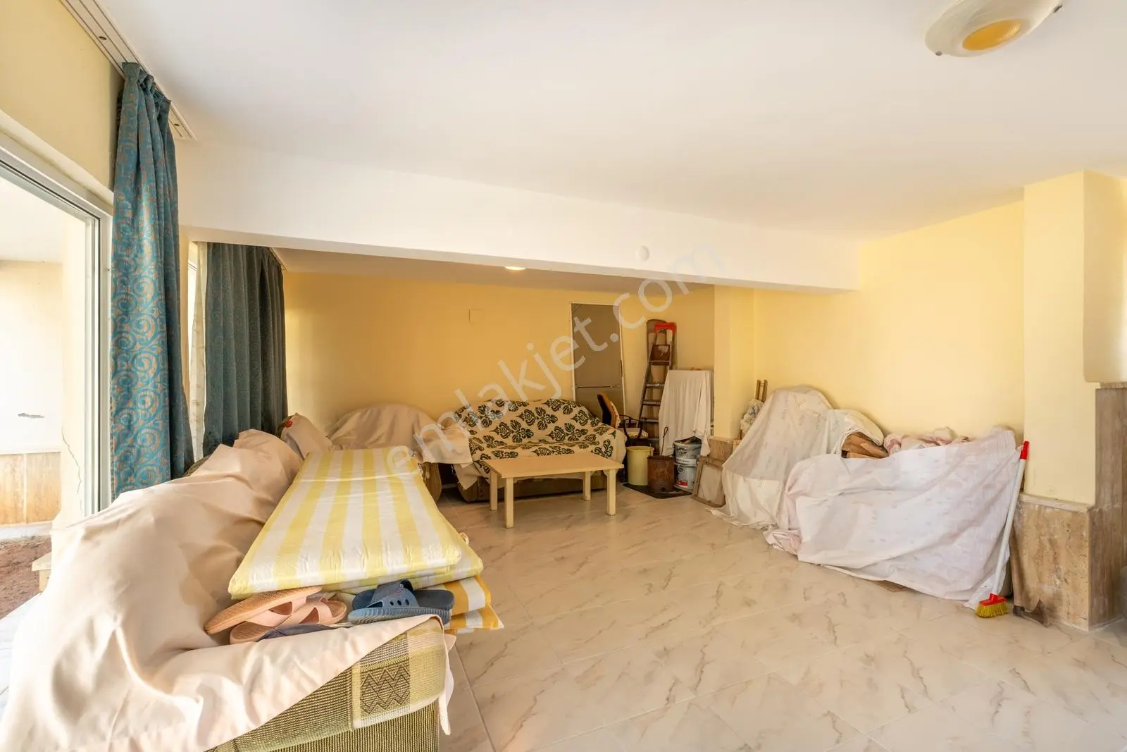 Payallarda Site İçinde Satılık 4+1 Eşyalı Tripleks Villa - Görsel 5