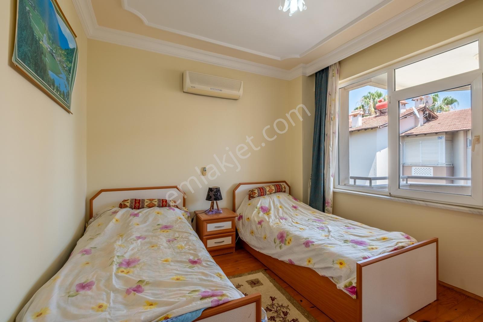 Payallarda Site İçinde Satılık 4+1 Eşyalı Tripleks Villa - Görsel 14