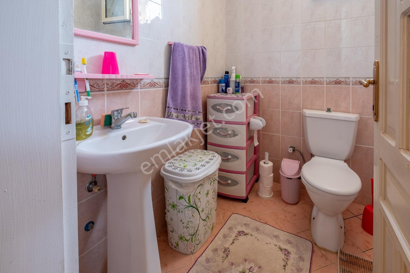 Payallarda Site İçinde Satılık 4+1 Eşyalı Tripleks Villa - Görsel 16