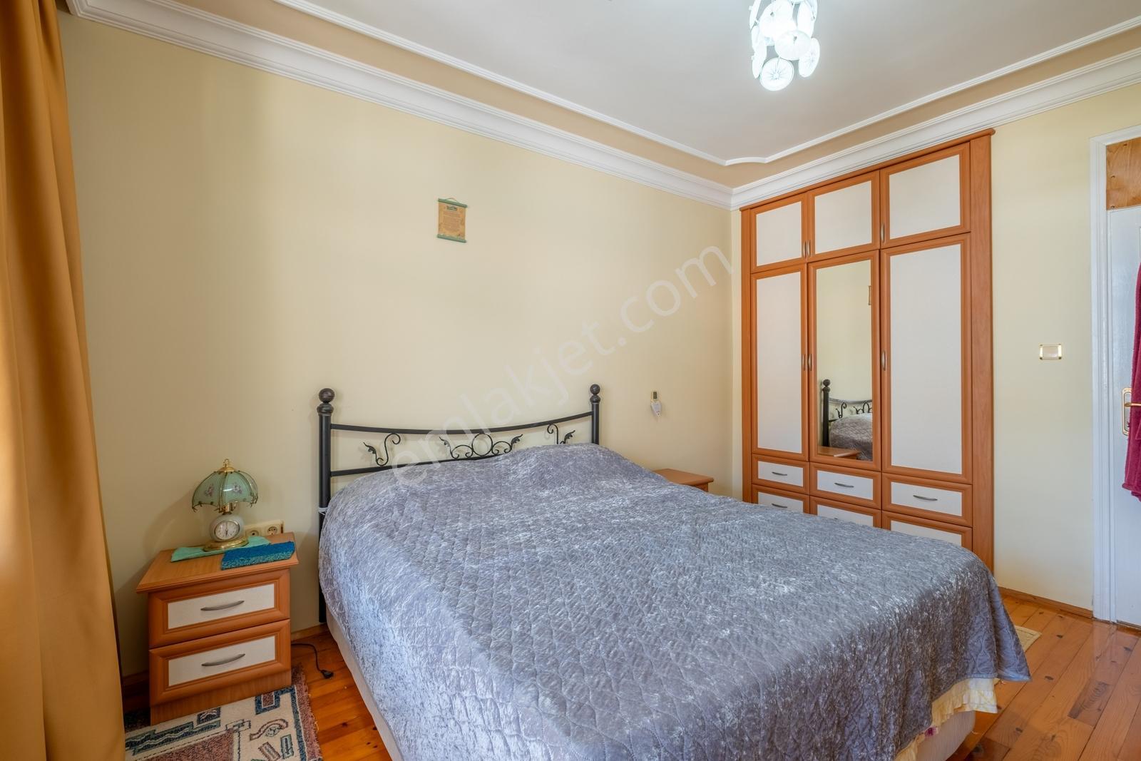 Payallarda Site İçinde Satılık 4+1 Eşyalı Tripleks Villa - Görsel 15
