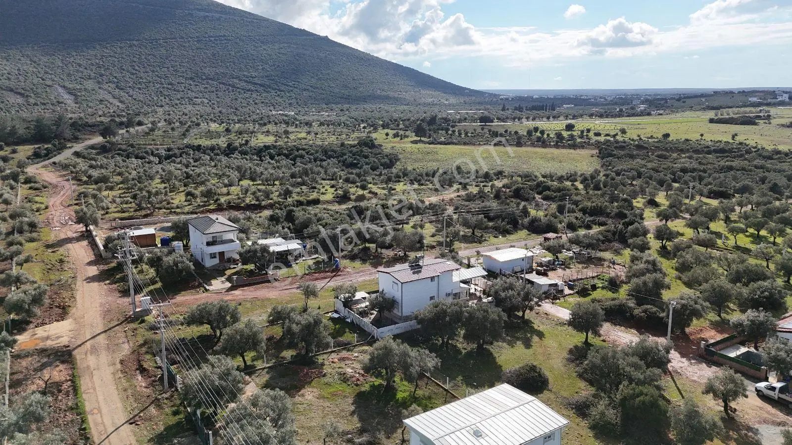 Didim Akyeniköy Kardelen De 20/40 İmarlı 300 M2 Satılık Arsa