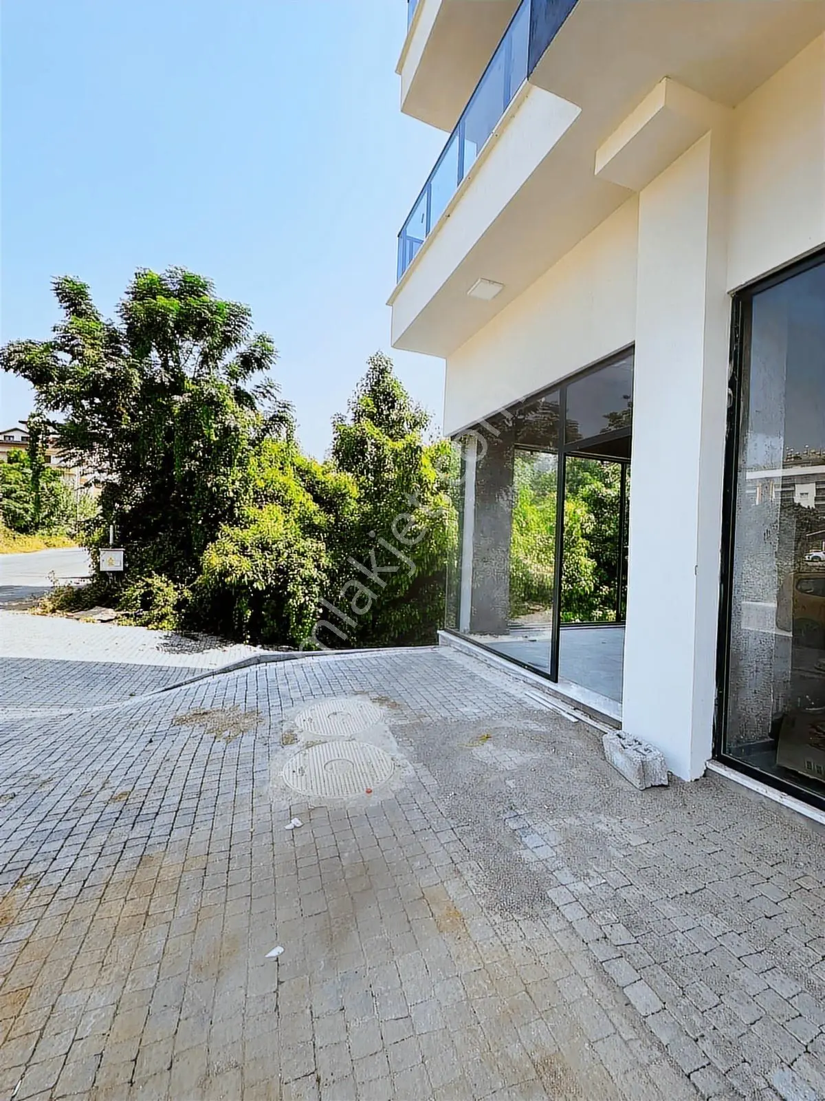 Oba'da Yeni Binada 40m² Kiralık Dükkan - Görsel 4