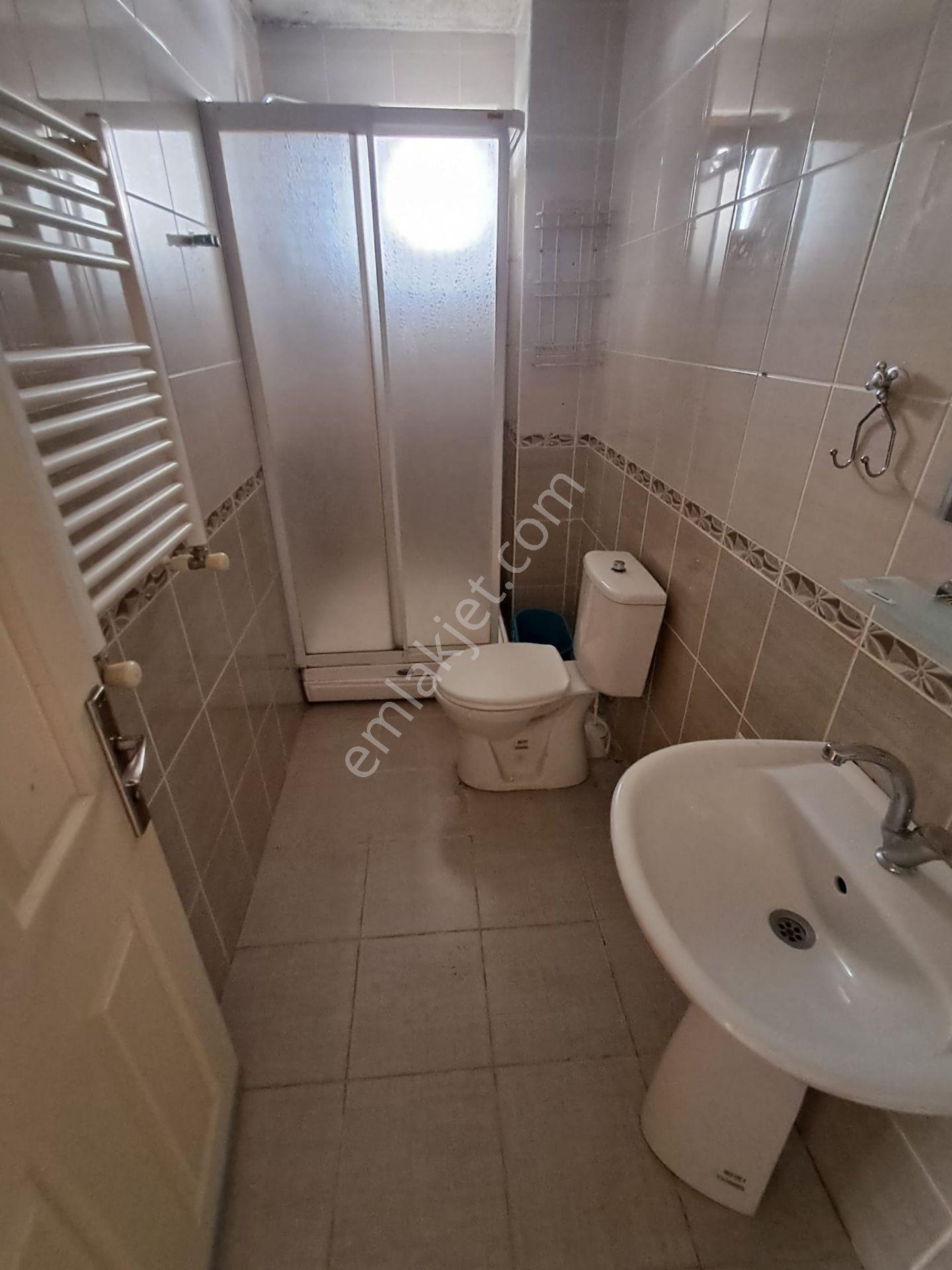 Ataşehir Kayışdağı Merkezde Balkonlu 75m2 2+1 Yüksek Giriş Daire - Görsel 12