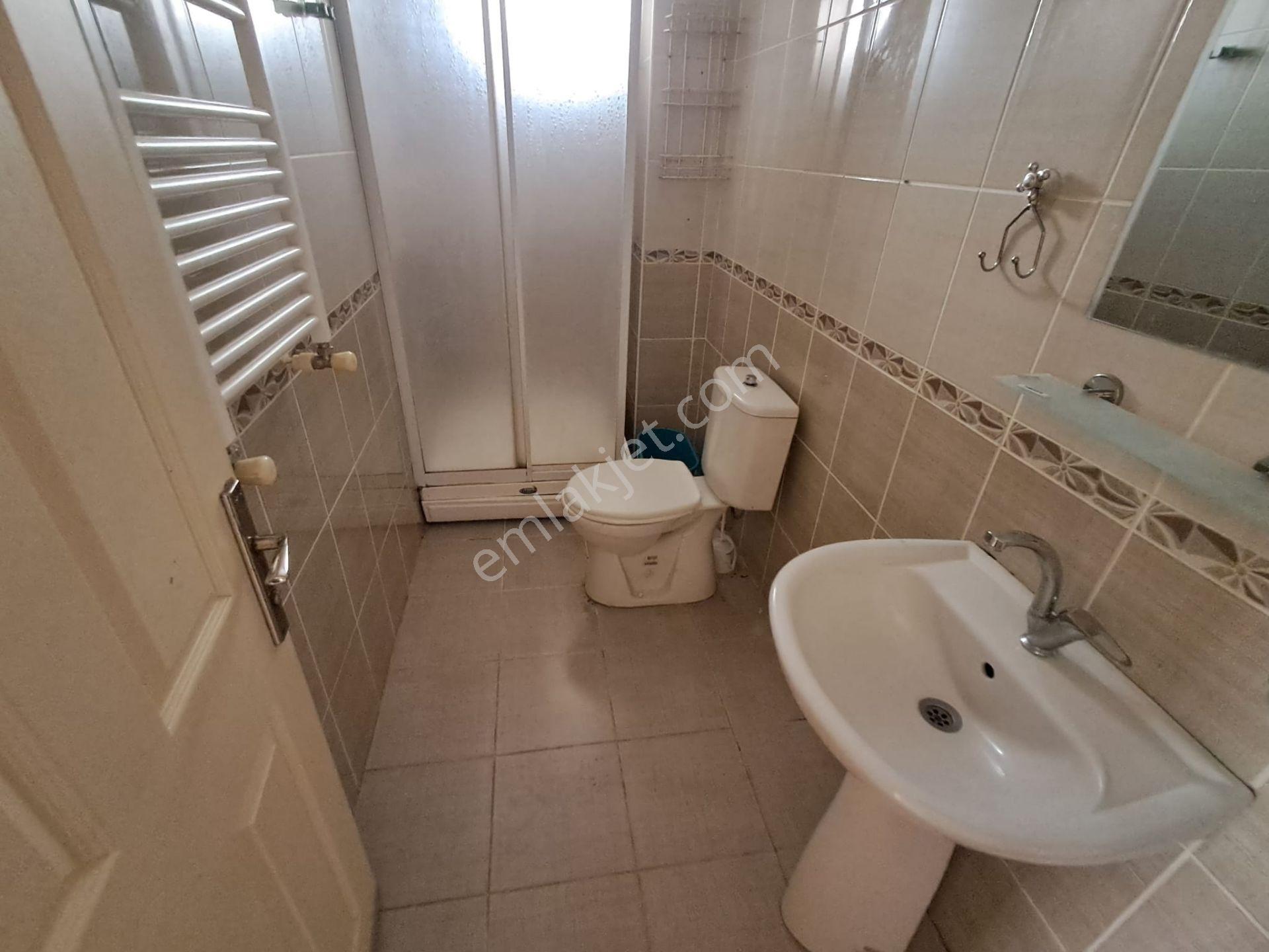 Ataşehir Kayışdağı Merkezde Balkonlu 75m2 2+1 Yüksek Giriş Daire - Görsel 13