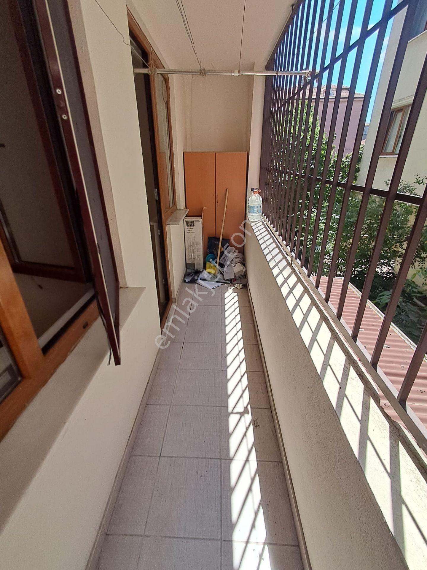 Ataşehir Kayışdağı Merkezde Balkonlu 75m2 2+1 Yüksek Giriş Daire - Görsel 17