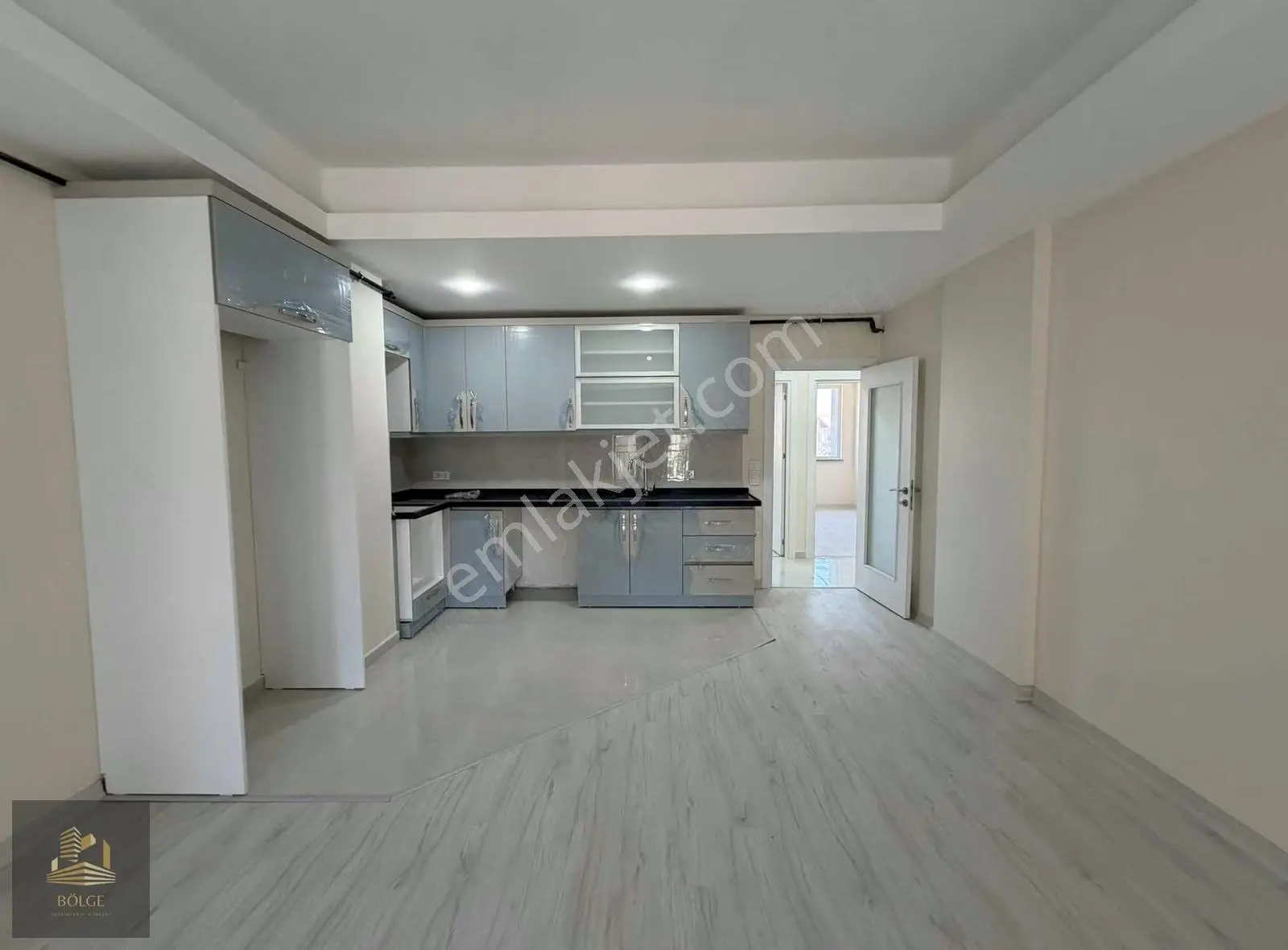 Bölge Emlak'tan Yunus Mahallesinde Sıfır Yapında 2+1 85 M2 Daire