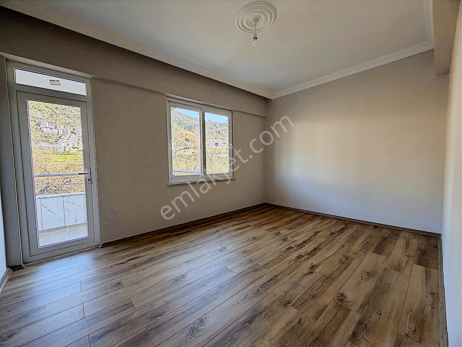 Dinekte Deniz Manzaralı Geniş 3+1 Kiralık Daire - Görsel 5