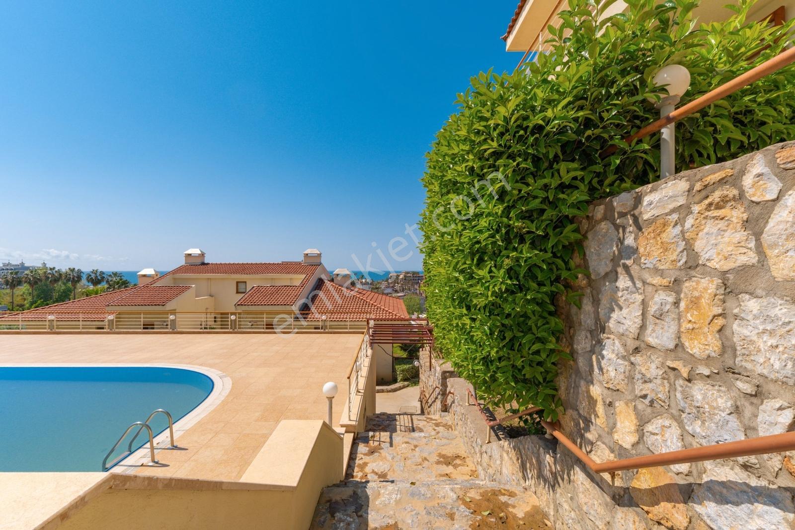 Konaklıda Denize 300 Metre Villa Tadında Satılık 2+1 Daire - Görsel 22