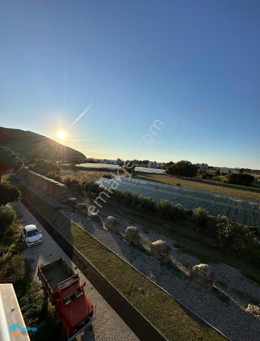 Denize 500 Metre Mesafede Deniz Manzaralı 2+1 Daire