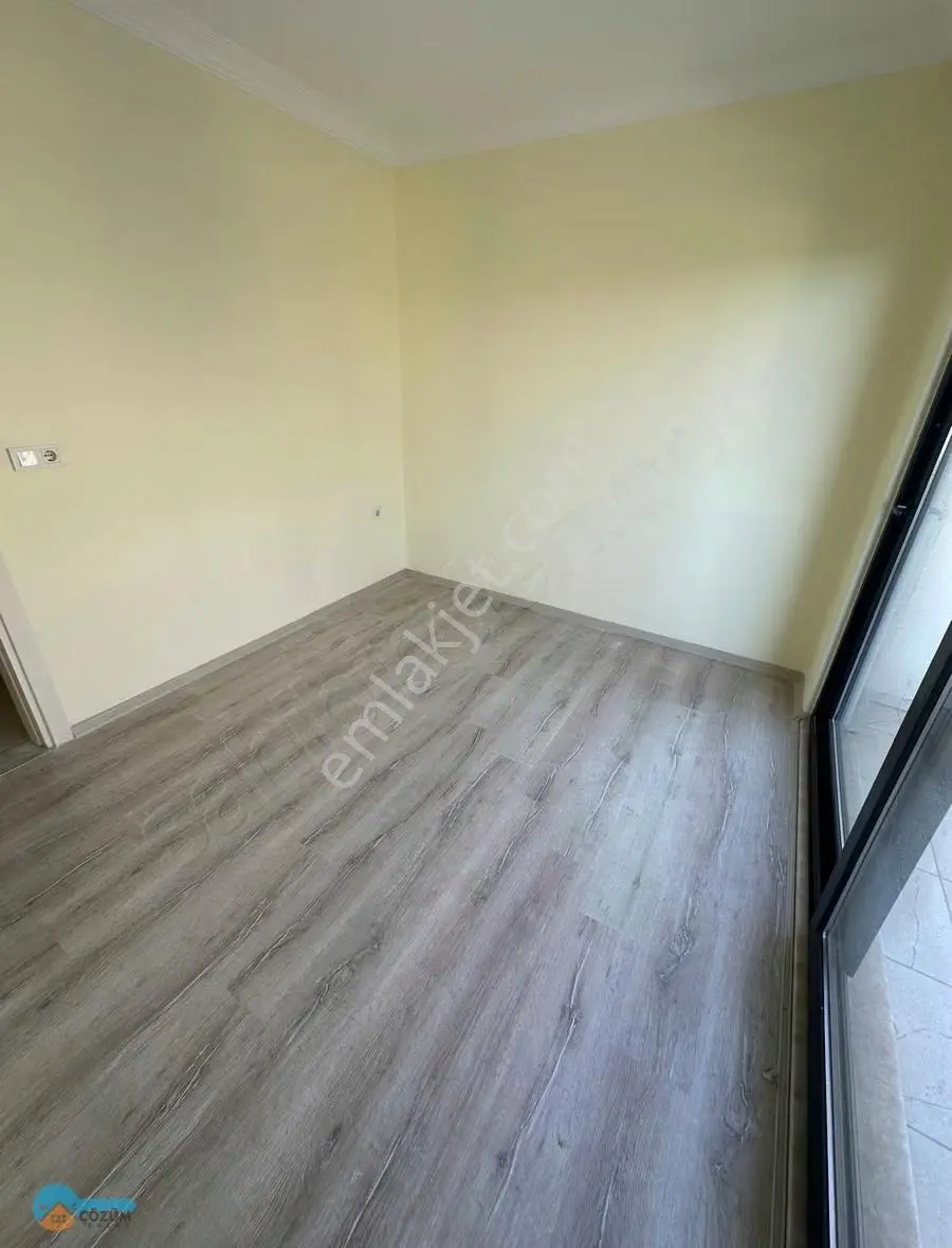 Hastane - Jandarma Ve Aile Sağlığı Merkezine Yakın 1+1 Daire - Görsel 4