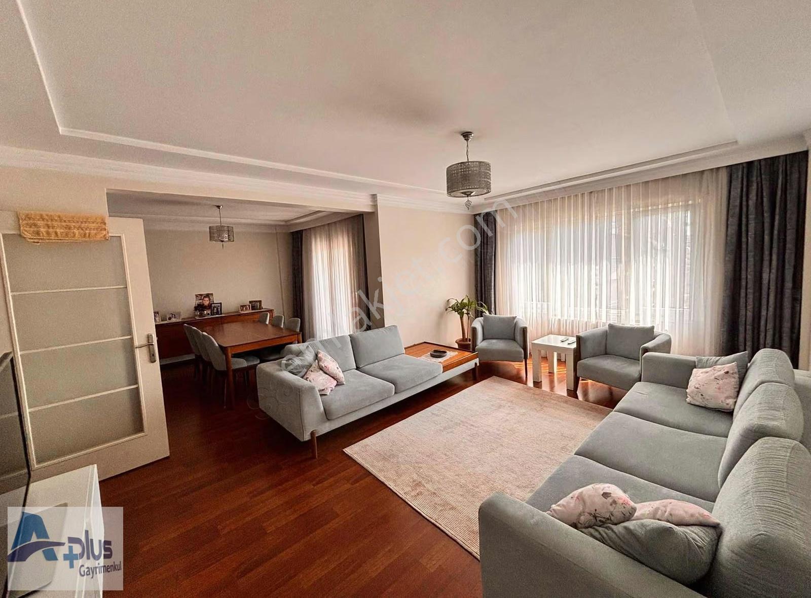Atakent Mah.avrupa 1'de Satılık 3+1 141 M2.tadilatlı Daire - Görsel 7