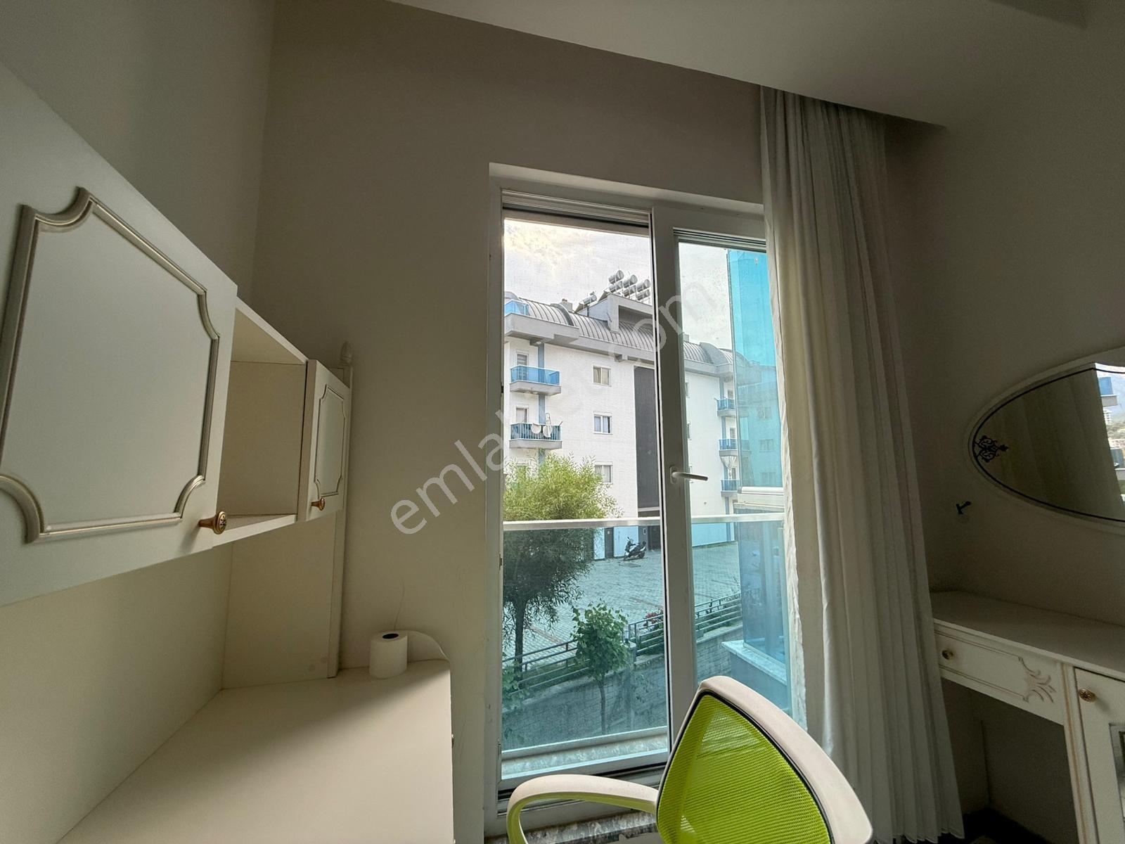Alanya Oba'da Kiralık Eşyalı 1+1 Daire - Görsel 14