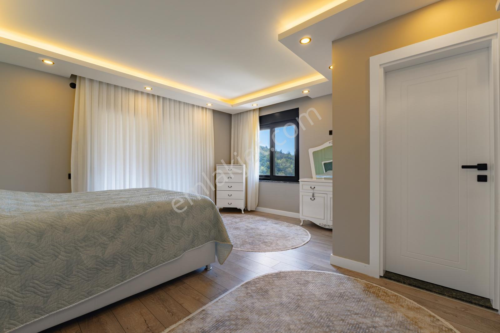 Alanyada Şehir Gürültüsünden Uzak Satılık Taş Evi - Görsel 15