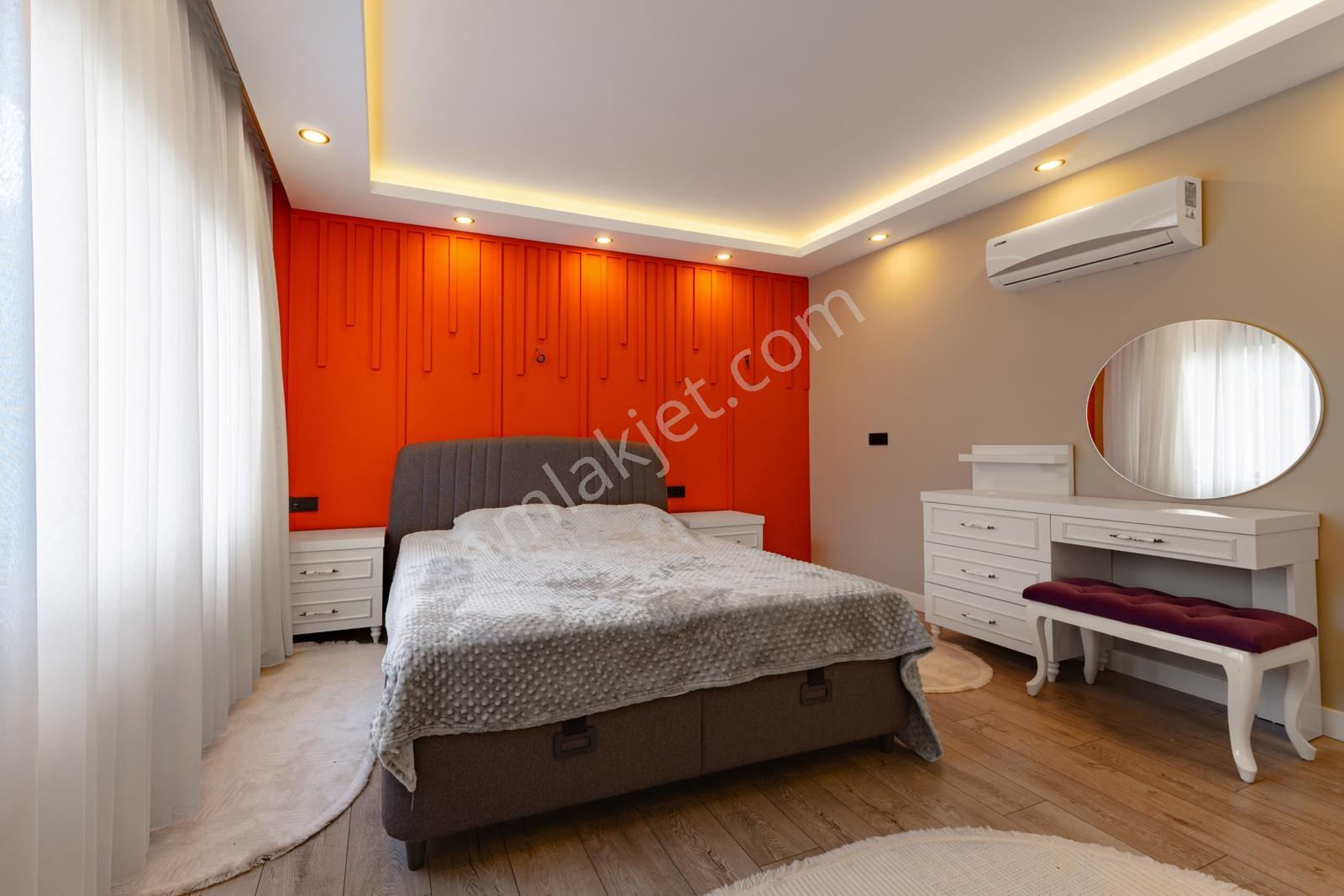 Alanyada Şehir Gürültüsünden Uzak Satılık Taş Evi - Görsel 14