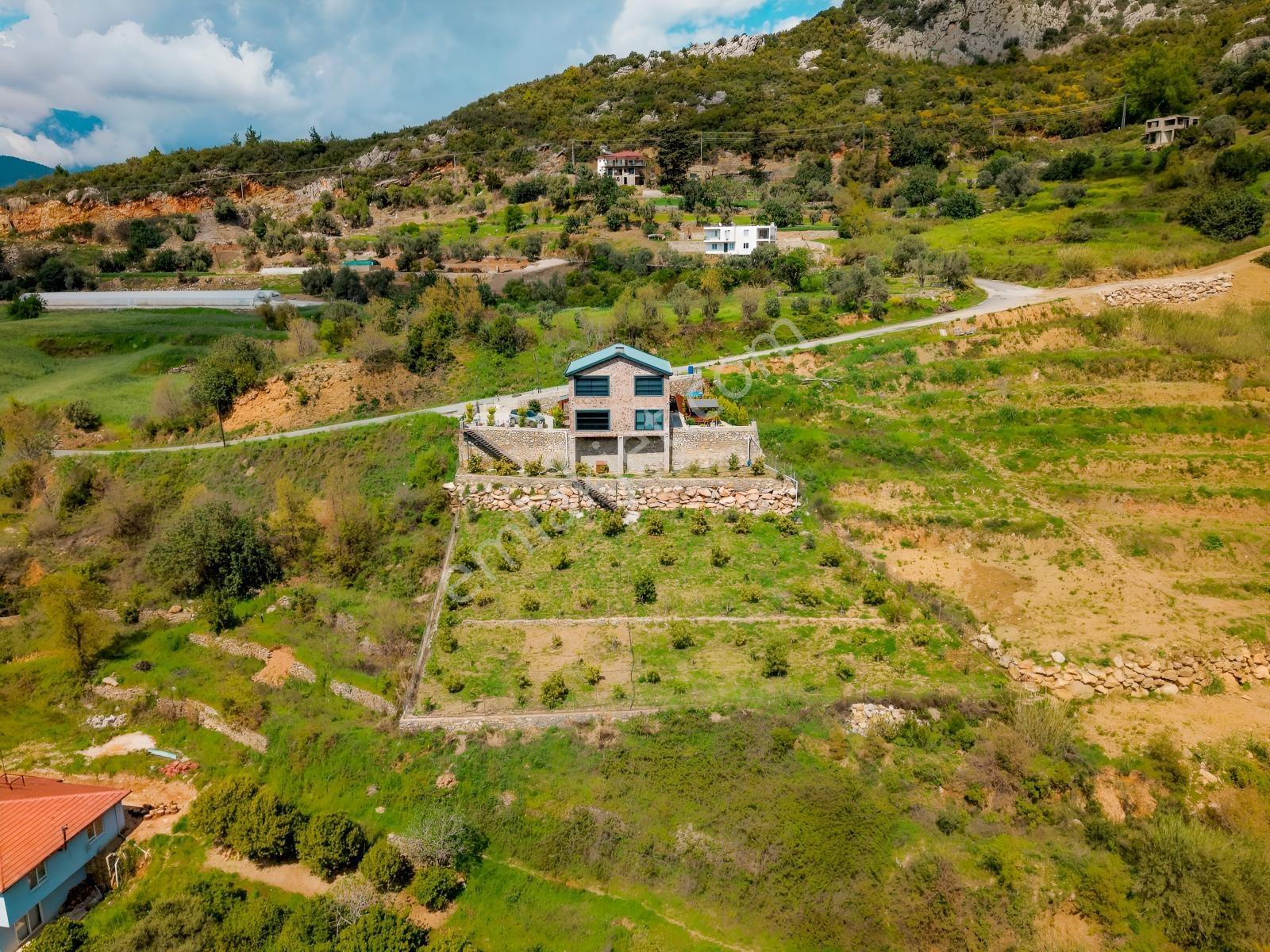 Alanyada Şehir Gürültüsünden Uzak Satılık Taş Evi - Görsel 18