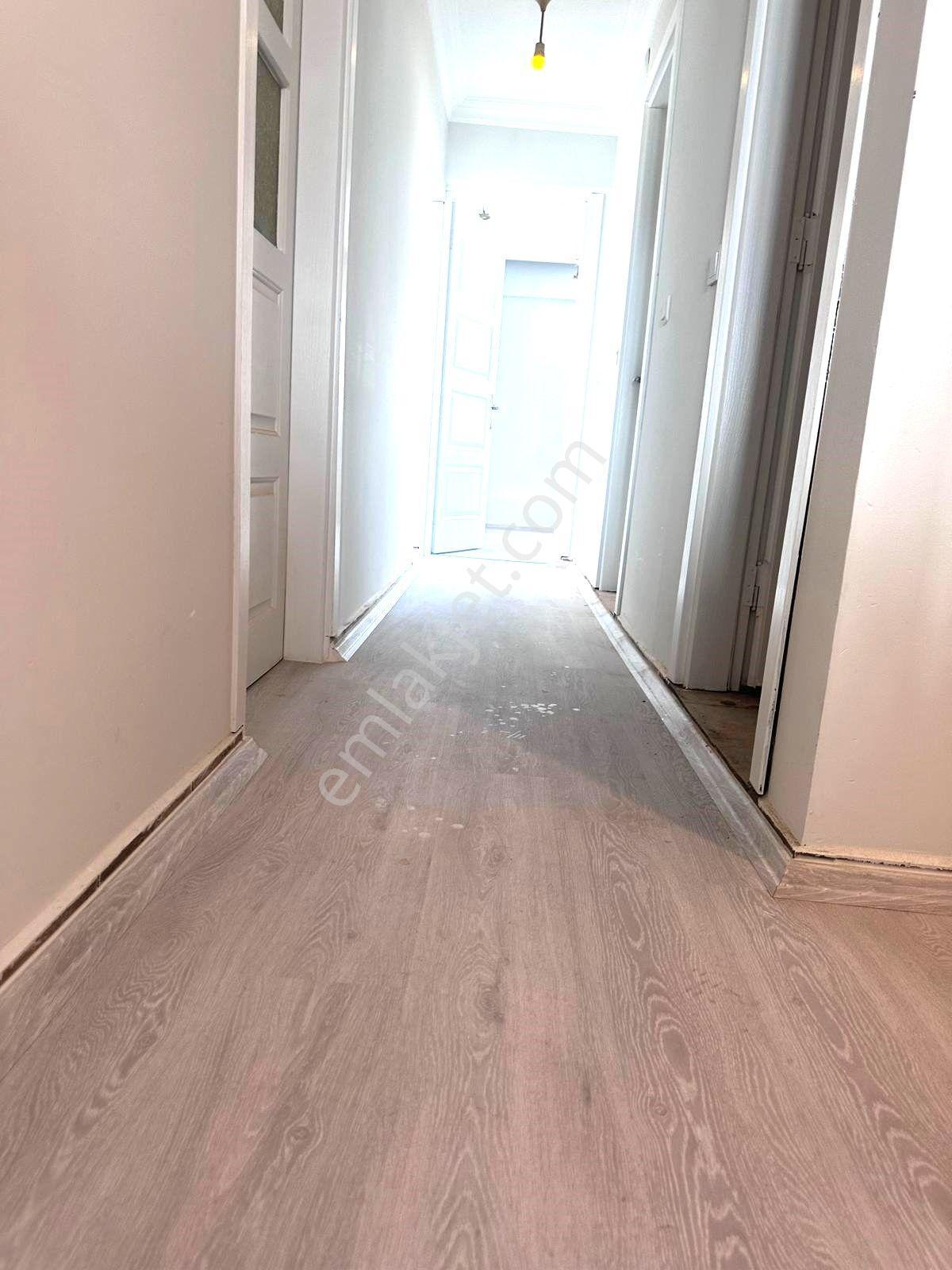 Çınar'da Asansörlü Doğalgazlı Çift Balkonlu 2+1/110m2 Daire 2.350.000 Tl - Görsel 8