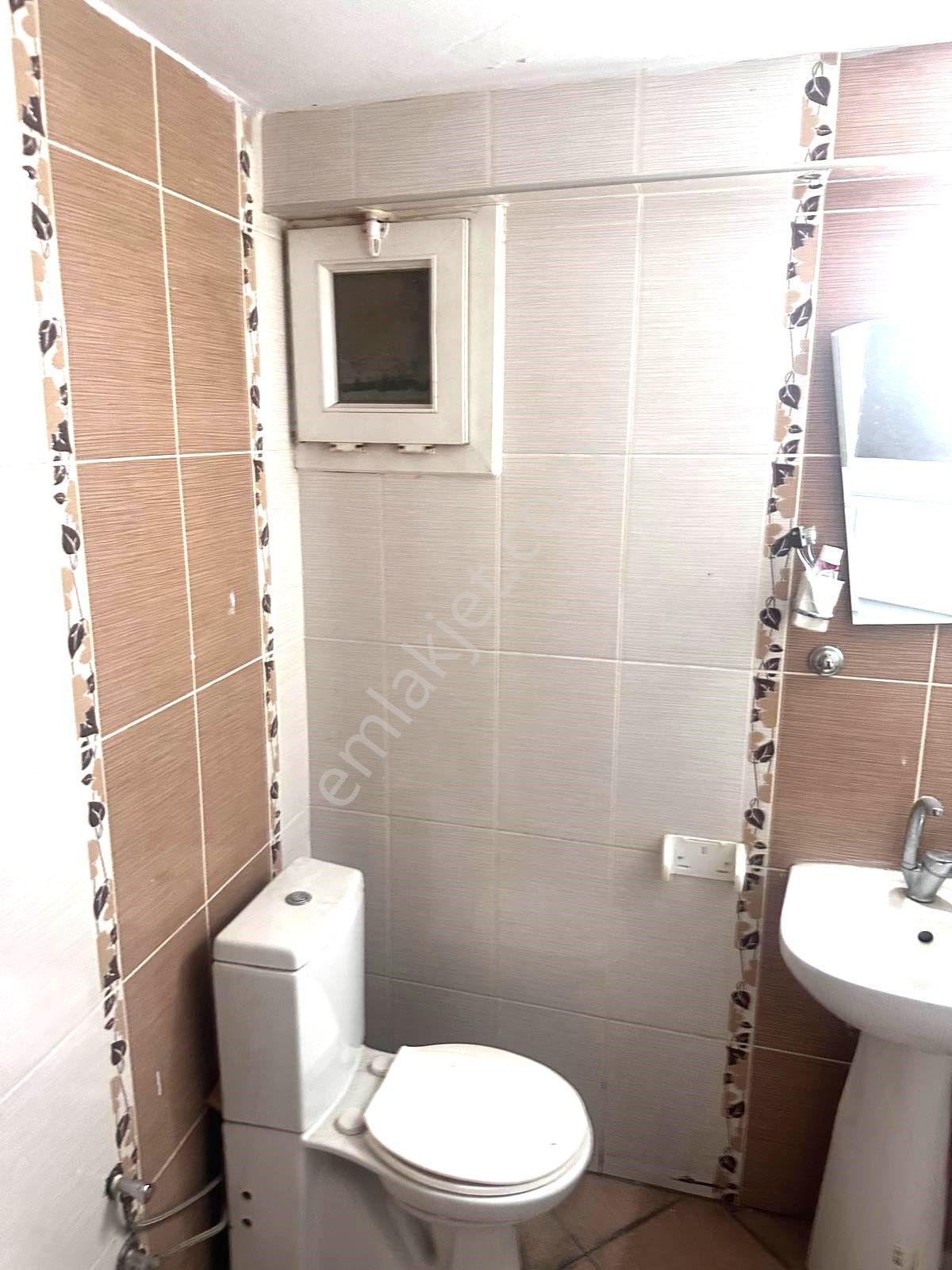 Çınar'da Asansörlü Doğalgazlı Çift Balkonlu 2+1/110m2 Daire 2.350.000 Tl - Görsel 12