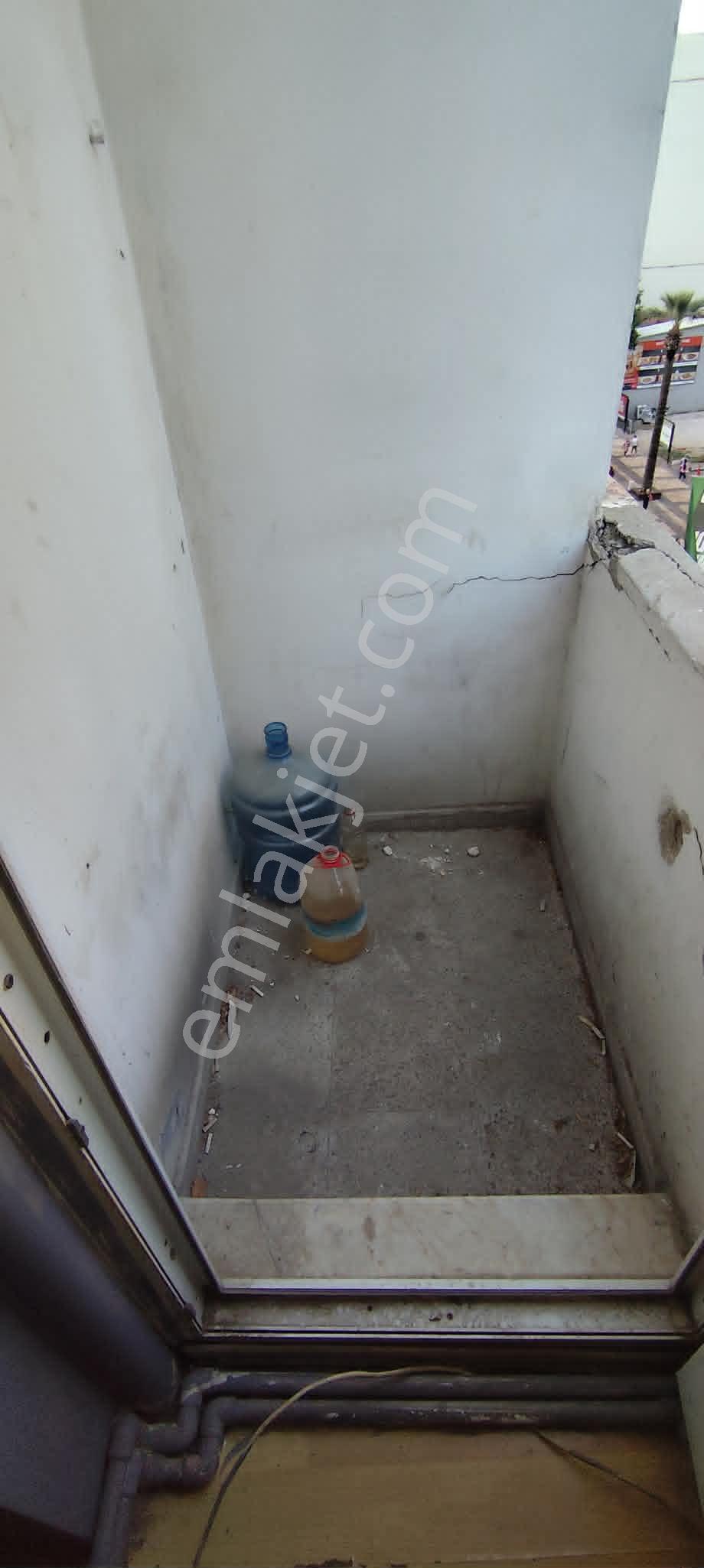 Çınar'da Asansörlü Doğalgazlı Çift Balkonlu 2+1/110m2 Daire 2.350.000 Tl - Görsel 17