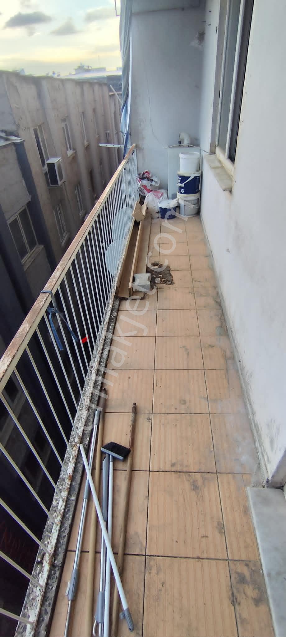 Çınar'da Asansörlü Doğalgazlı Çift Balkonlu 2+1/110m2 Daire 2.350.000 Tl - Görsel 16