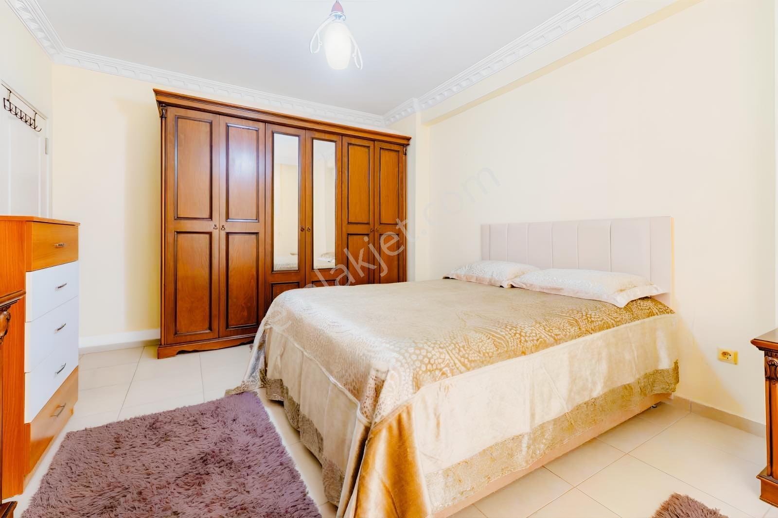 Alanya Mahmutlarda Salı Pazarı İçinde Eşyalı Satılık 2+1 Daire - Görsel 2