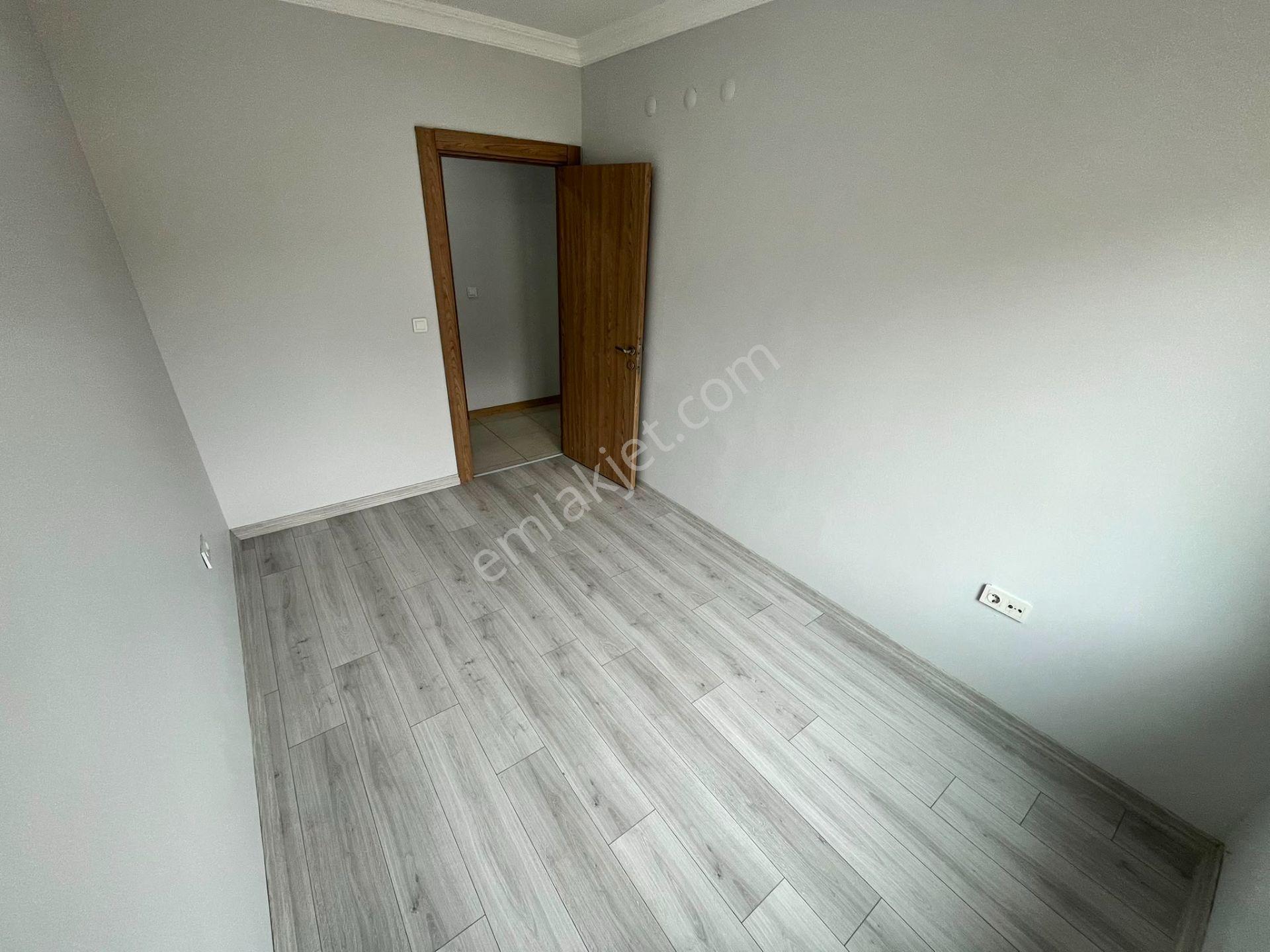 Akgedik Zeki Emlak'tan 1. Etap Çarşıda Satılık 2+1 Geniş Daire - Görsel 22