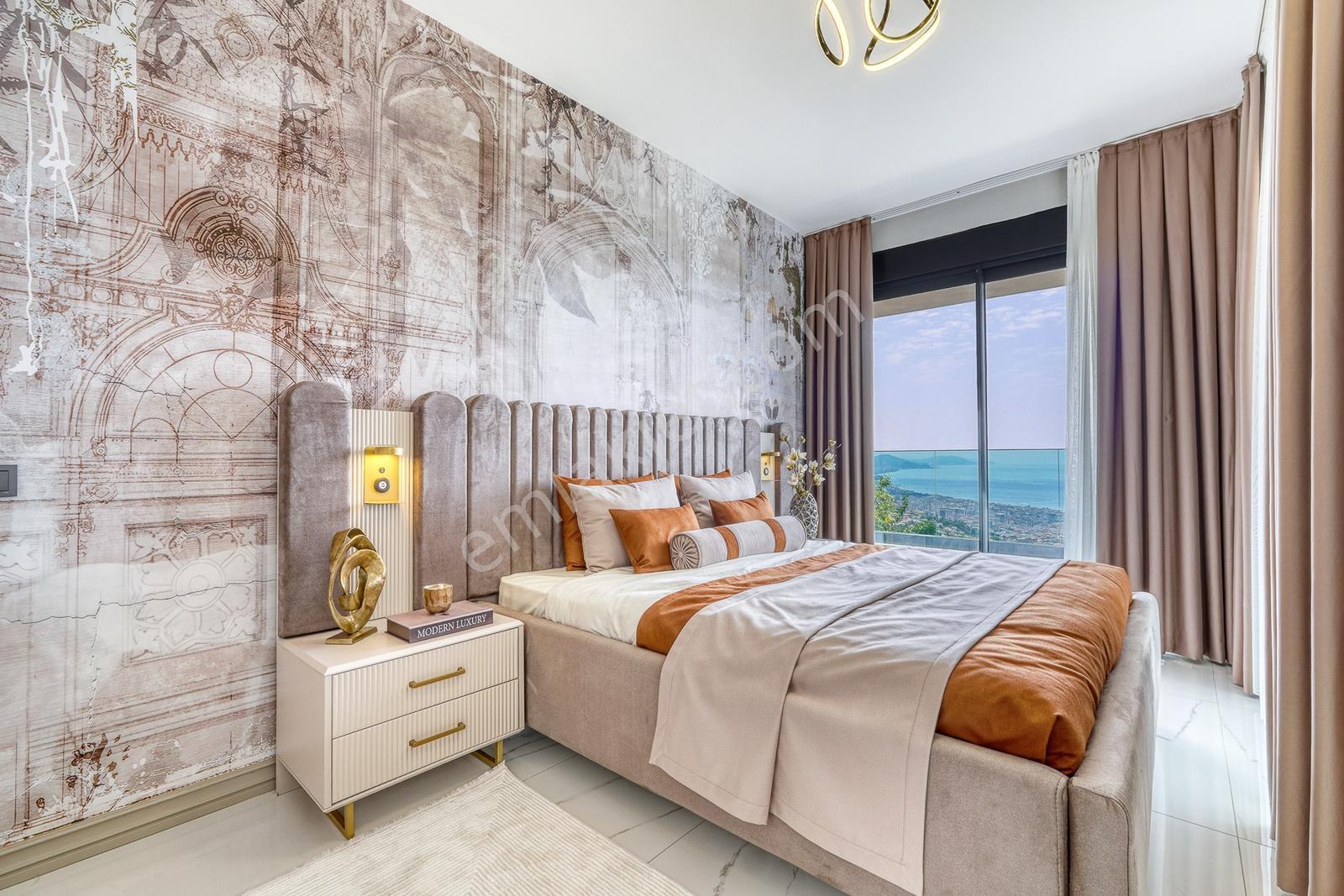 Alanya Tepe'de Sıfır Eşyalı Ultra Lüks 5+2 Villa - Görsel 15