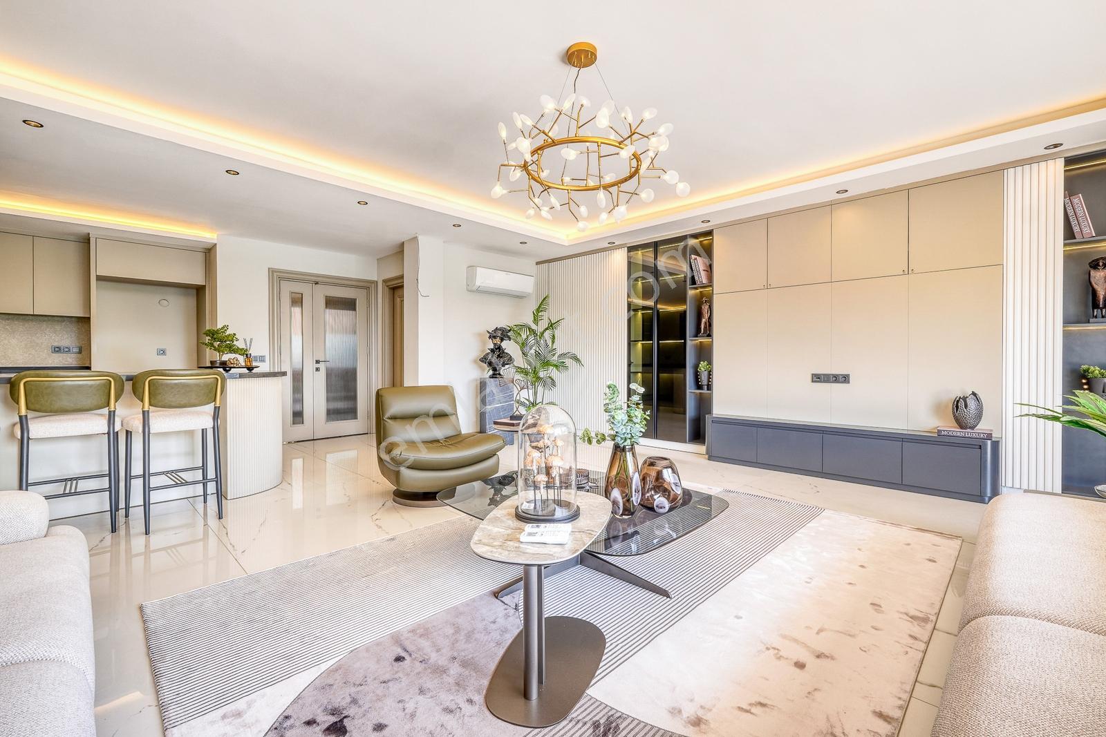 Alanya Tepe'de Sıfır Eşyalı Ultra Lüks 5+2 Villa - Görsel 24