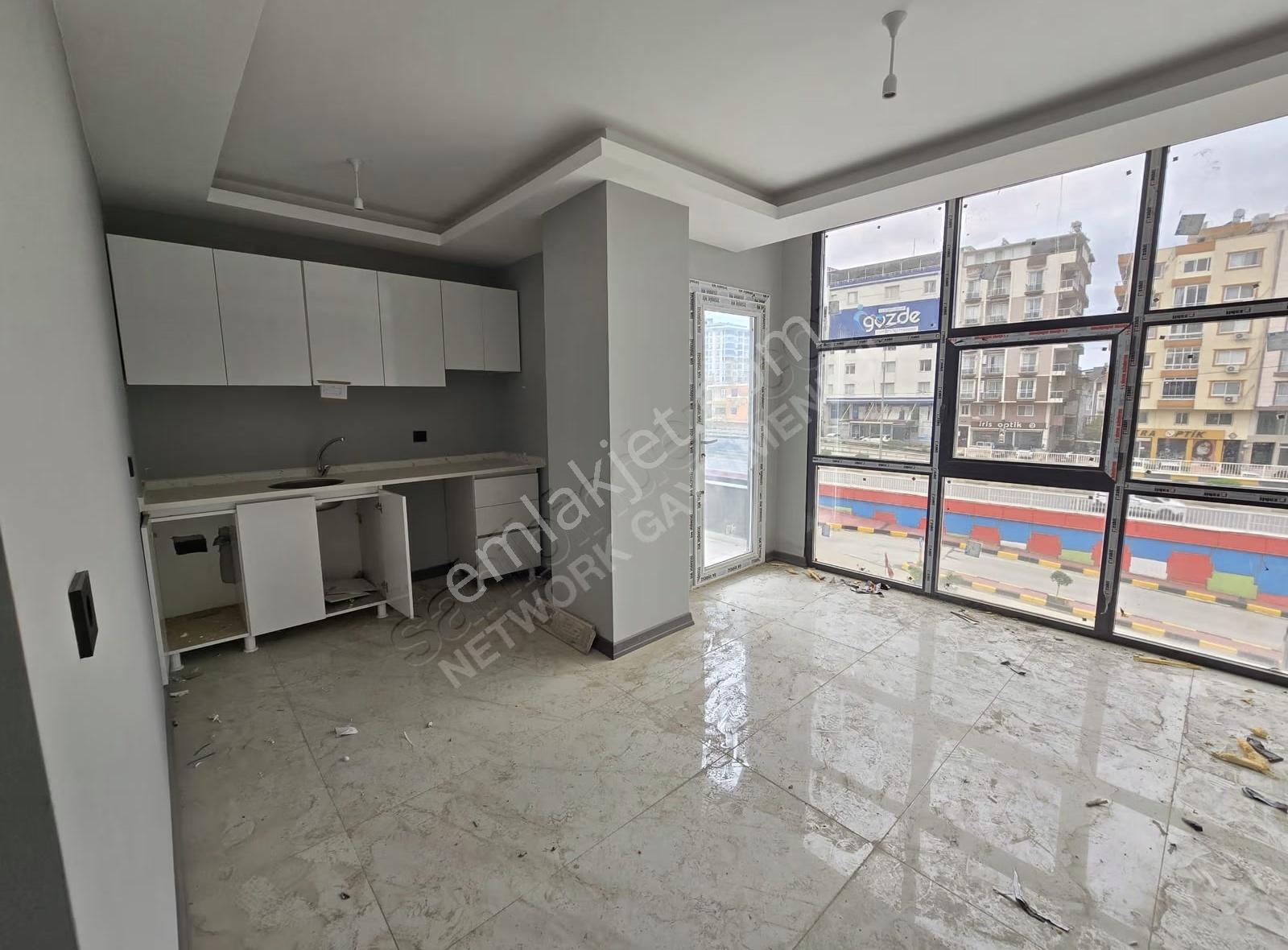 Sıfır Bina Geniş Balkonlu Cadde Üzeri Kiralık 1+1 - Görsel 13