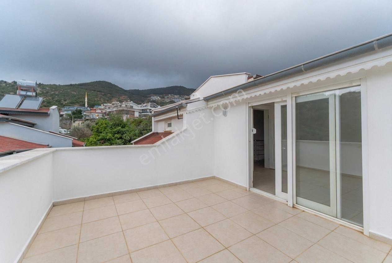 Su Gözü Mahallesi 3+1 Site İçinde Müstakil Villa İkamete Uygun - Görsel 3